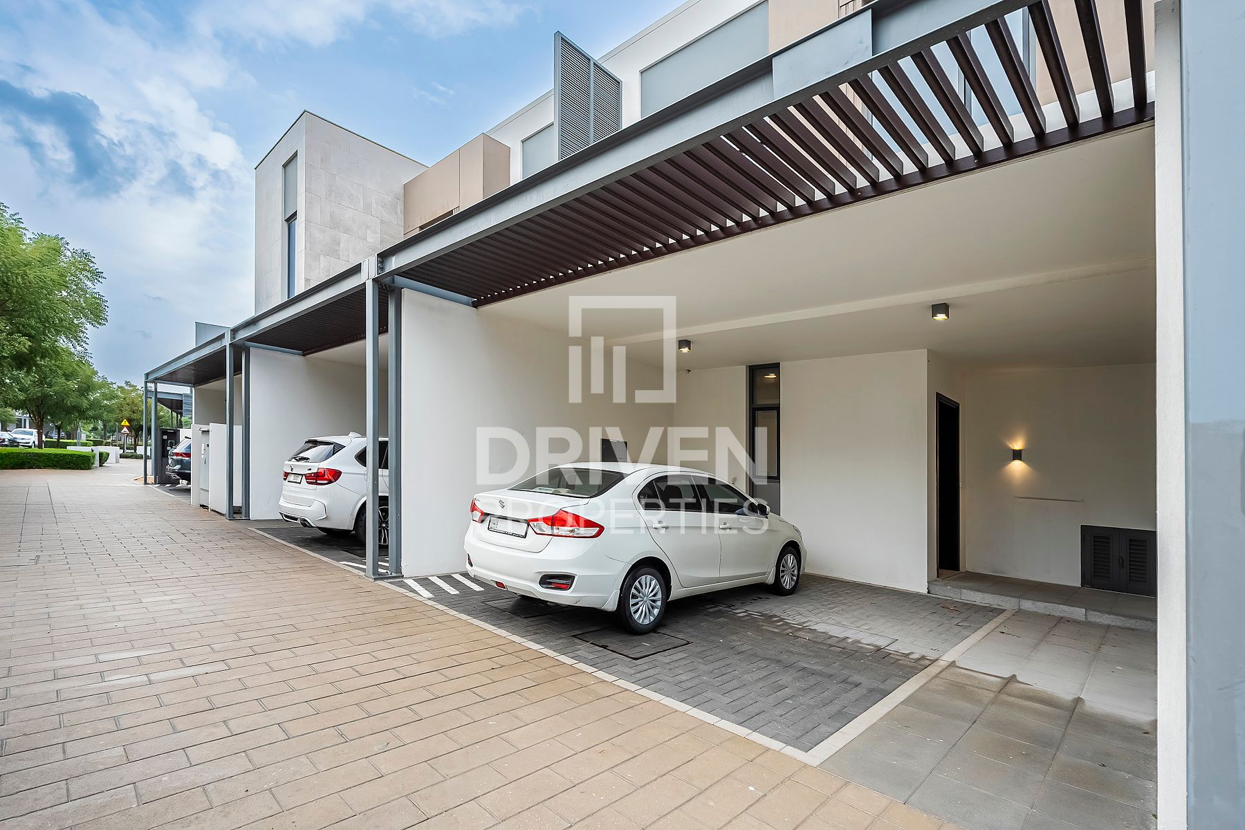 Ready to move in | Spacious and Modern Layout
