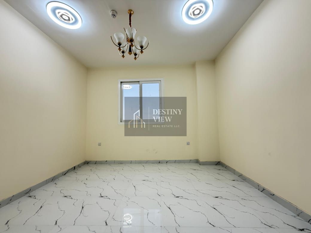 BRAND NEW // LAVISH STUDIO // WITH SEPARATE KITCHEN