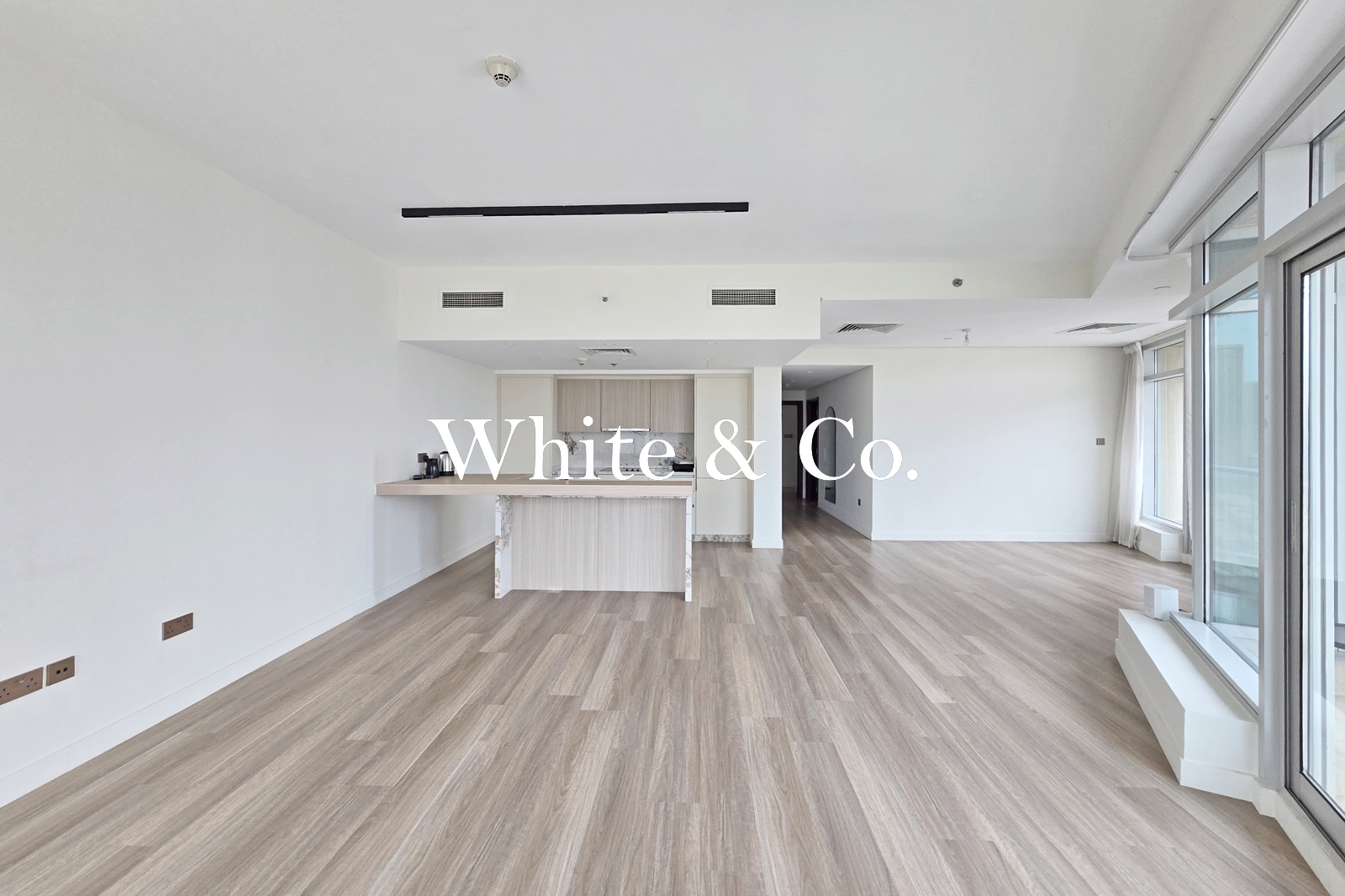 12 Cheques | Burj View | Upgraded