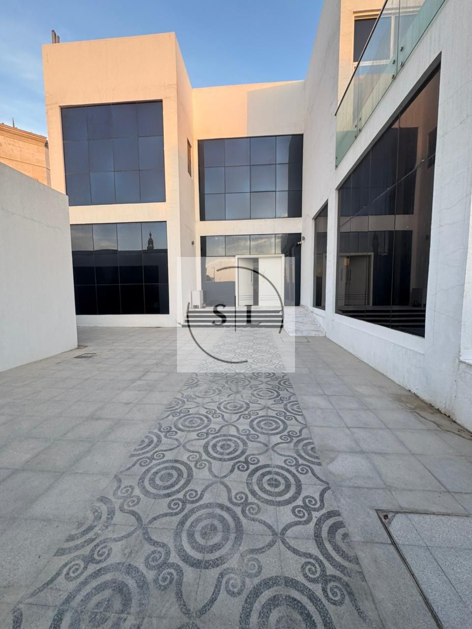 Exclusive Villa with Private Gym and Jacuzzi