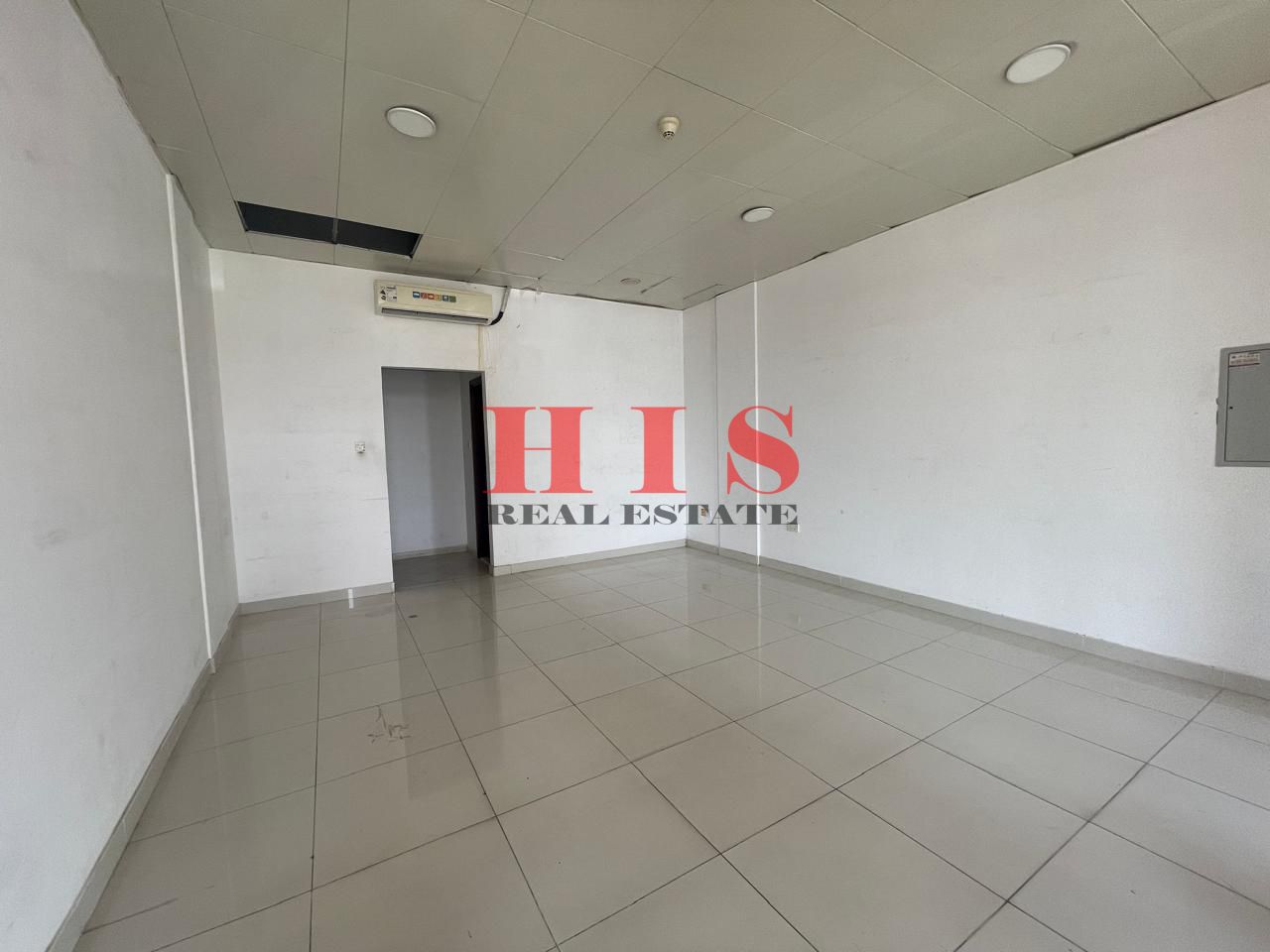 CORNER, FULLY FITTED SHOP, EXCELLENT LOCAION