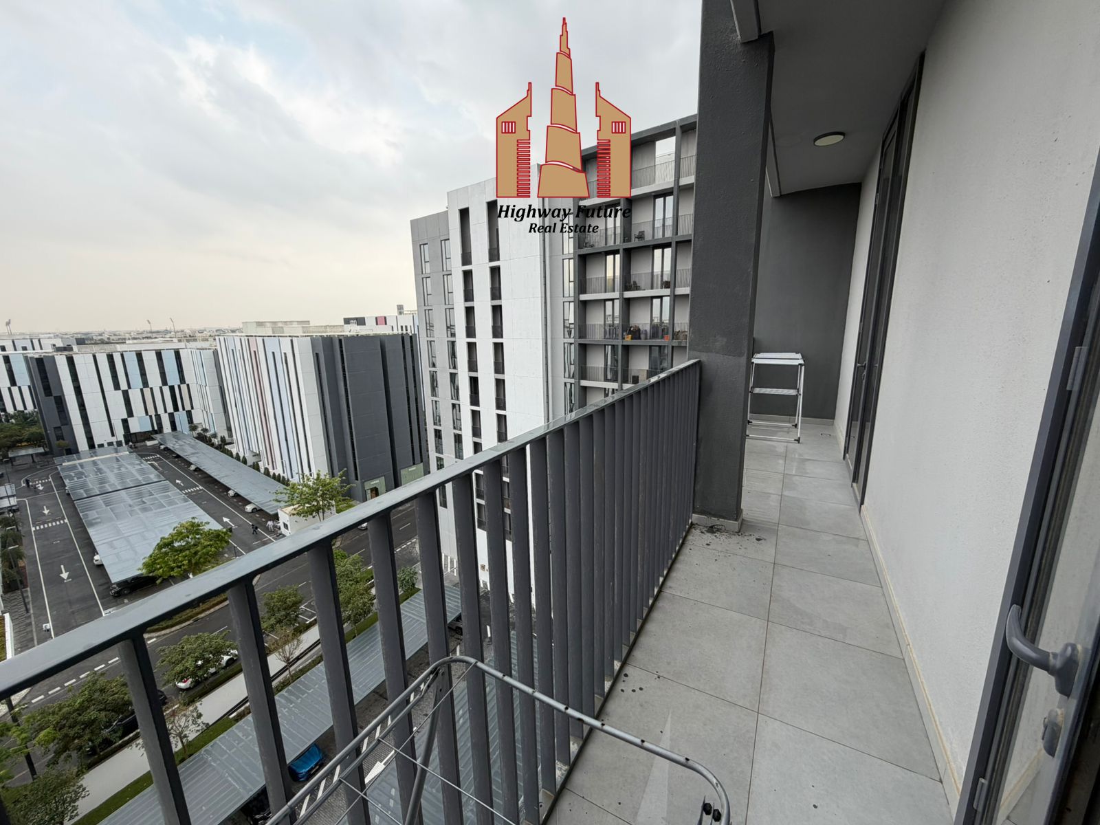 HOT OFFER || READY TO MOVE || WITH DOUBLE BALCONY