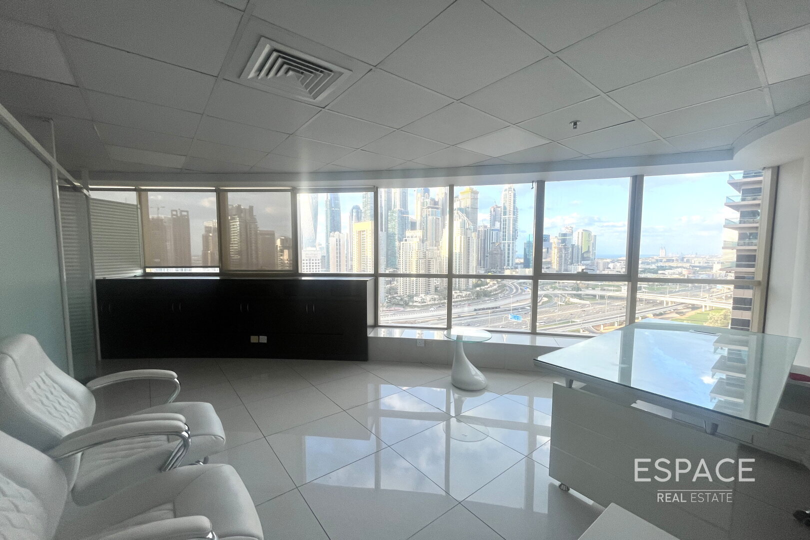 Next to Metro | Vacant | Furnished