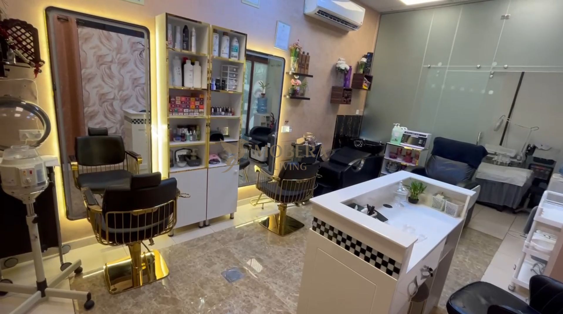 LADIES BEAUTY CENTER | MODERN | SPACIOUS