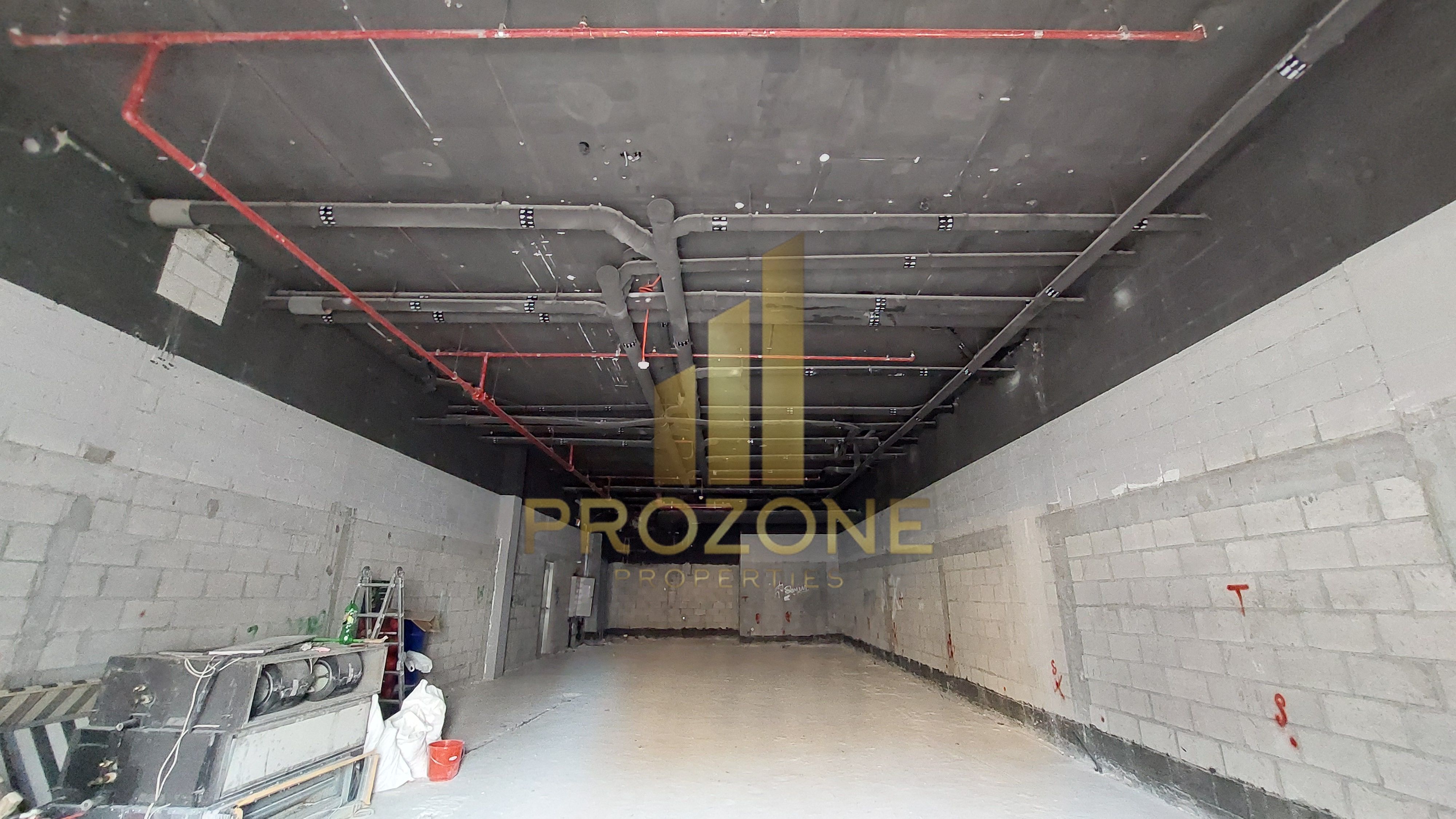 Prime location/ close Mall of Emirates/ shope Available /Main Road