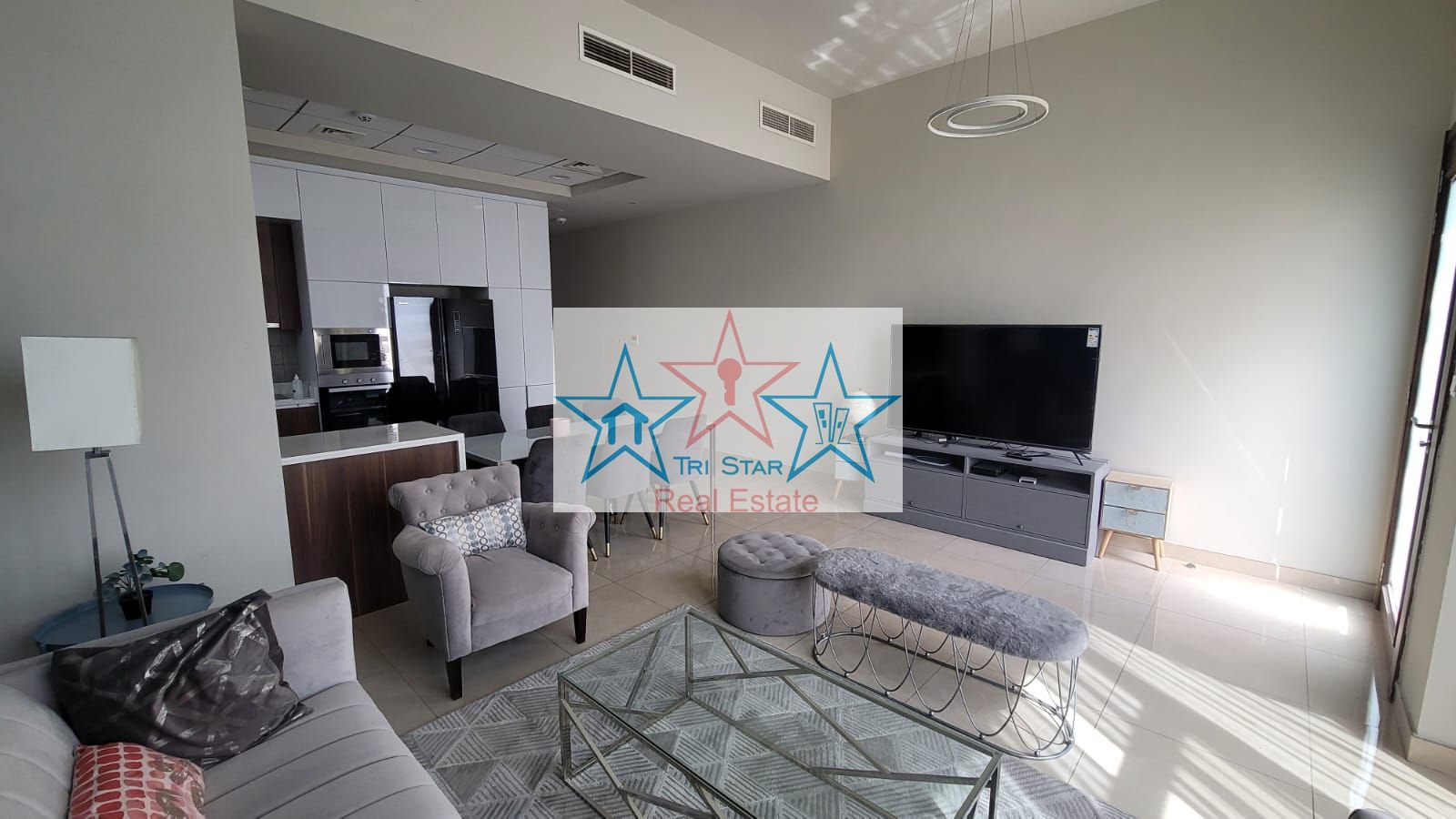 WELL MAINTAINED READY TO MOVE IN SPACIOUS