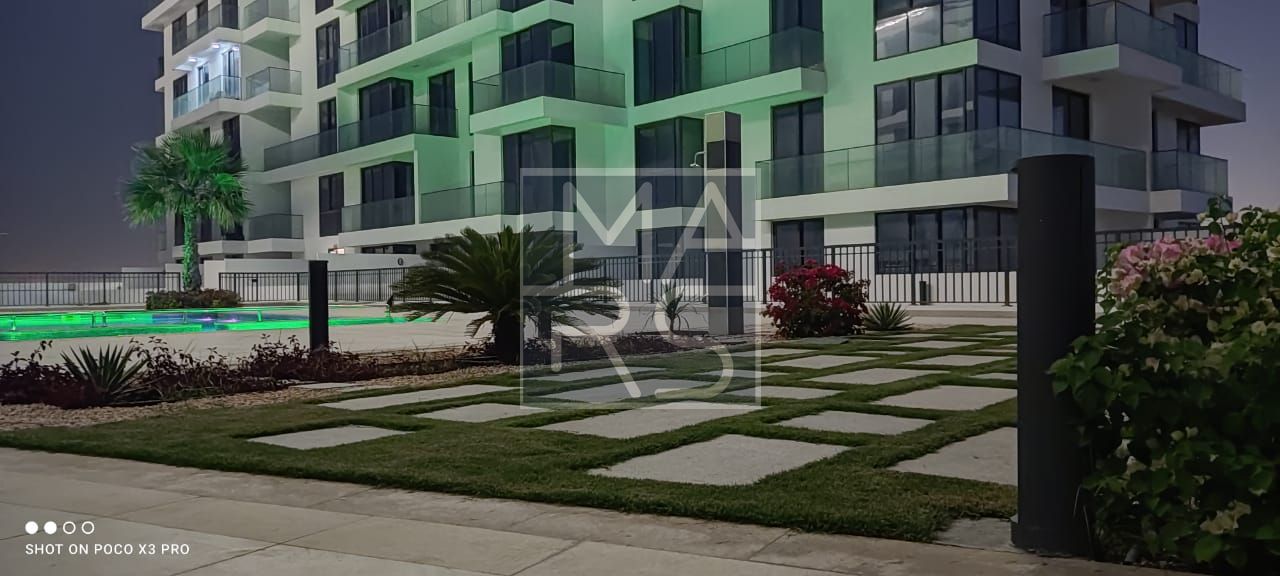 Furnished one-bedroom apartment with a living room for rent. The price is 65,000 per year in the most beautiful location.