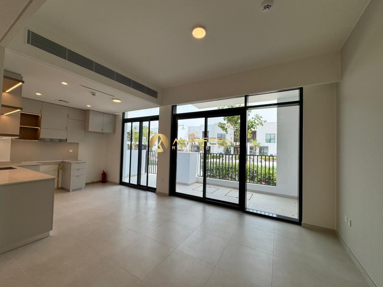 3Br+Maid | Single Row | Prime Location