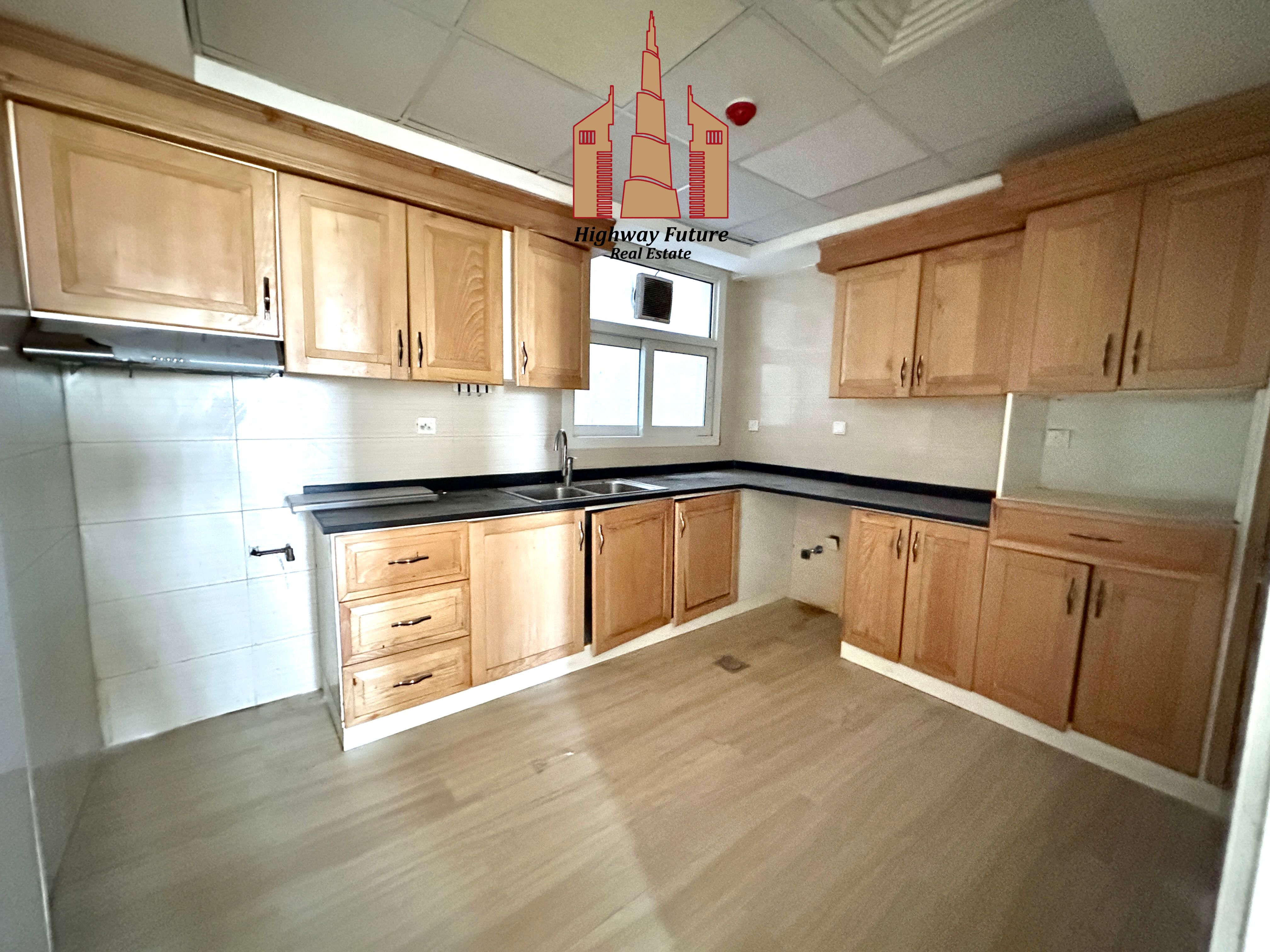Spacious 1Bhk Apartment with 2 Bathrooms central Ac Alnjada open Area 38k