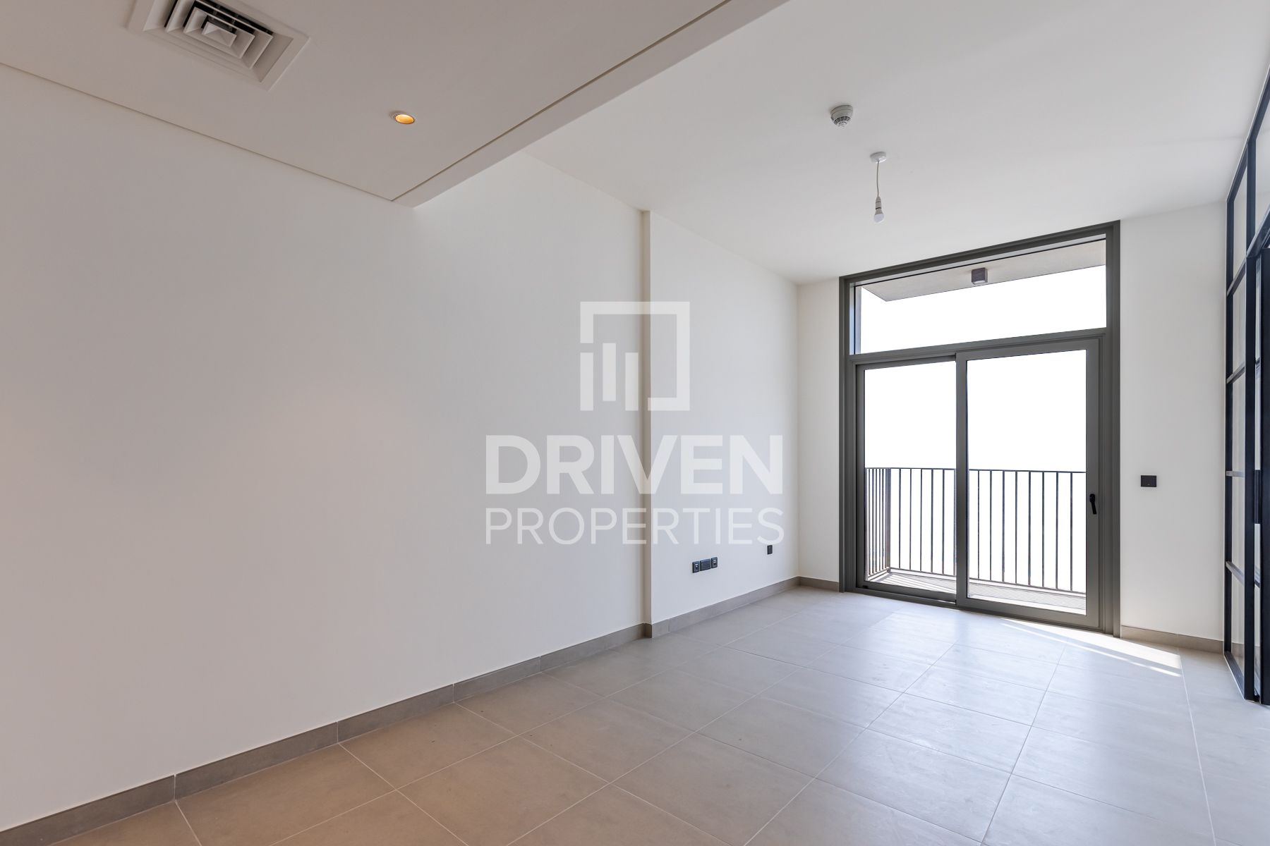 Pool View | Prime Location | Modern Layout