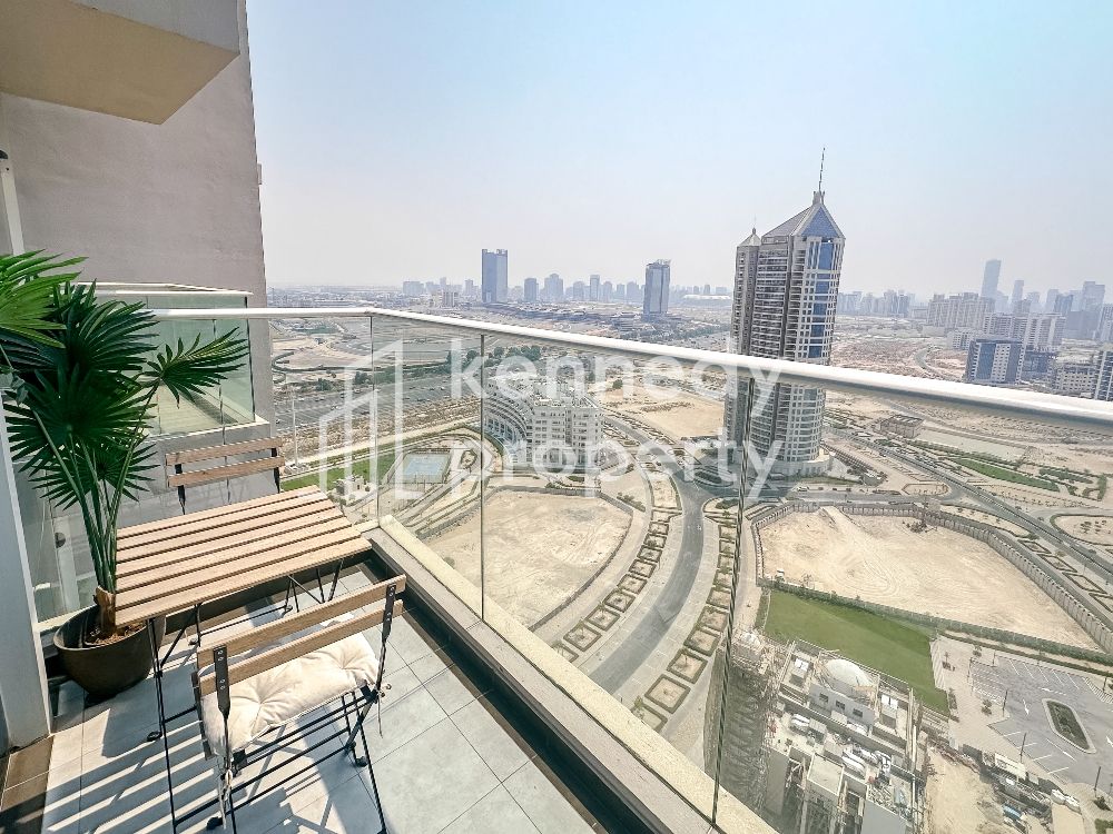 Serene Apartment | Vibrant Views | High Floor