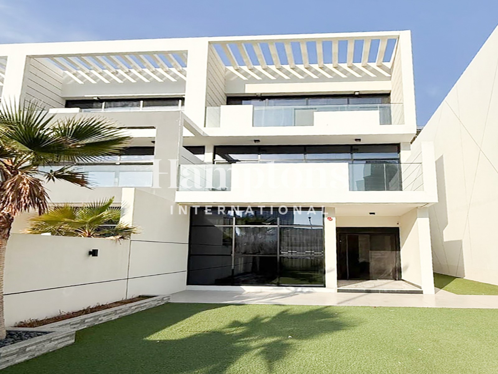 Fully Furnished | Spacious | Private Lift