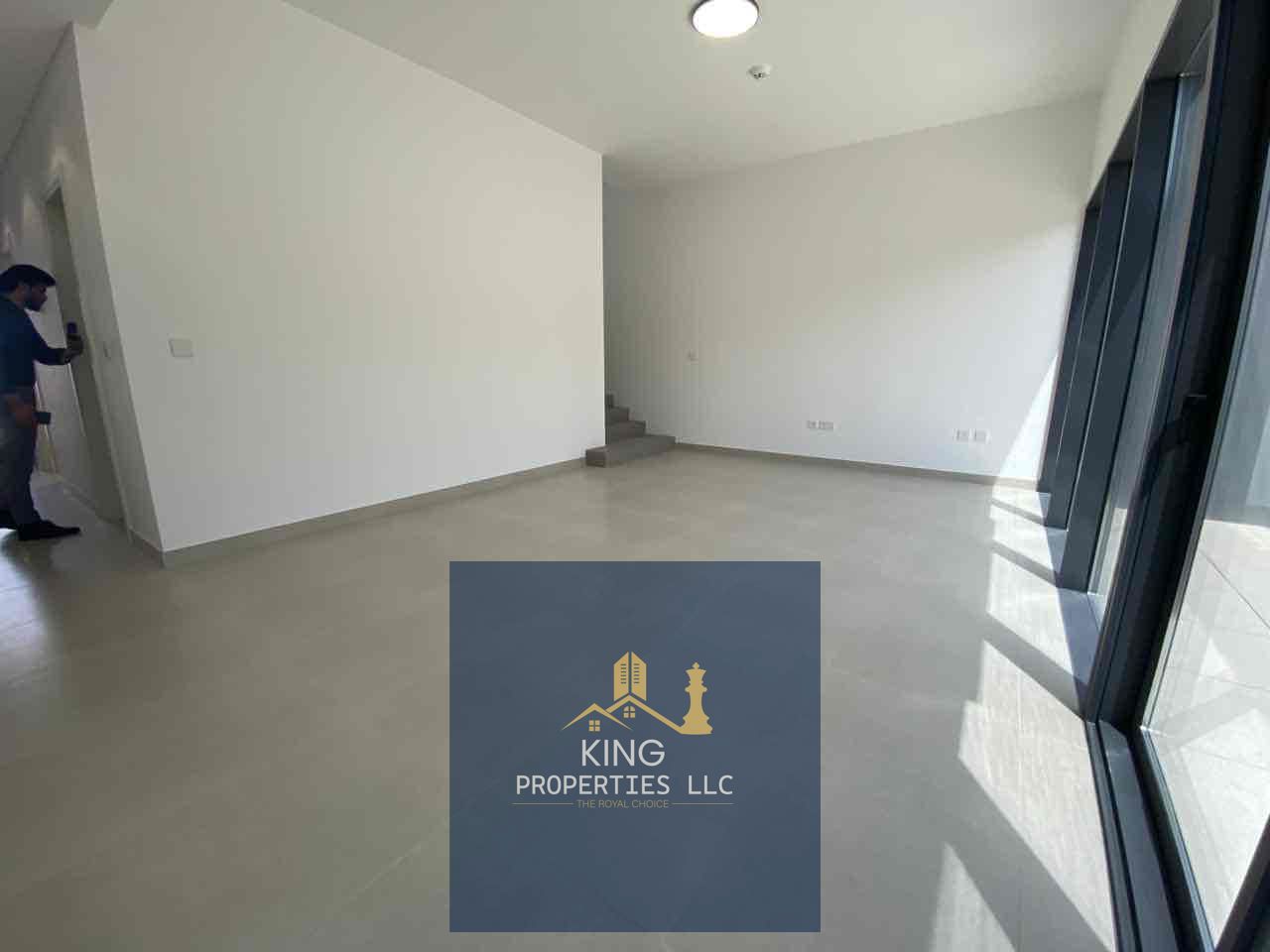 2Bedrooms Townhouse available for rent in Massar robinia