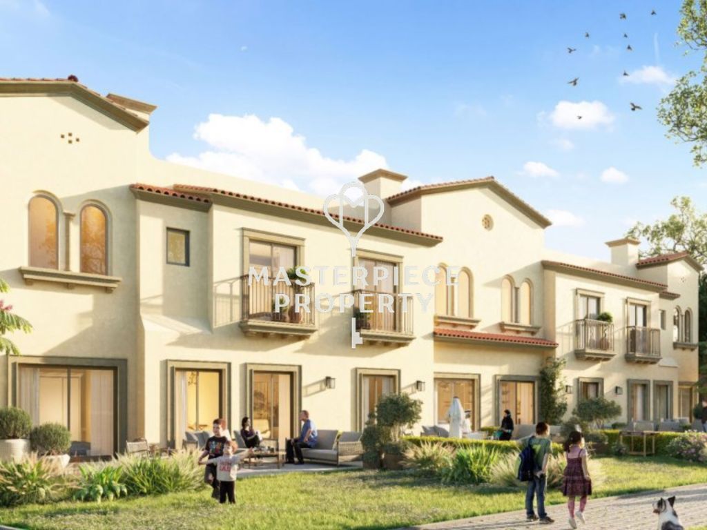 2BR+M Carmona | Single Row | Private Garden