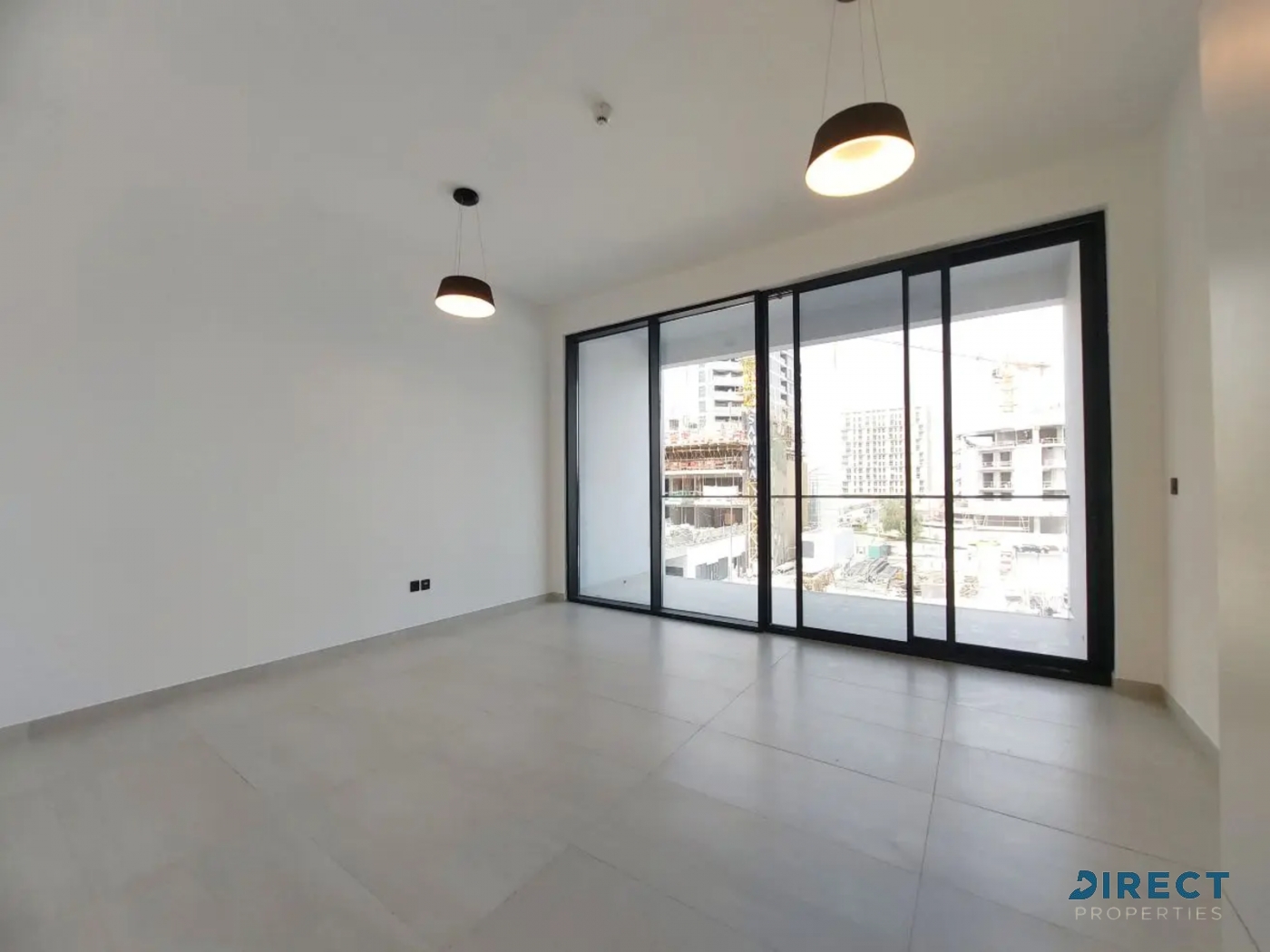 Good Location | 4 Cheques | Free Maintenance