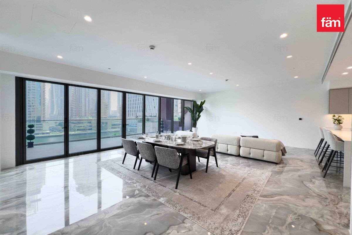 Upgraded Duplex | Exceptional Views | Office+Maid