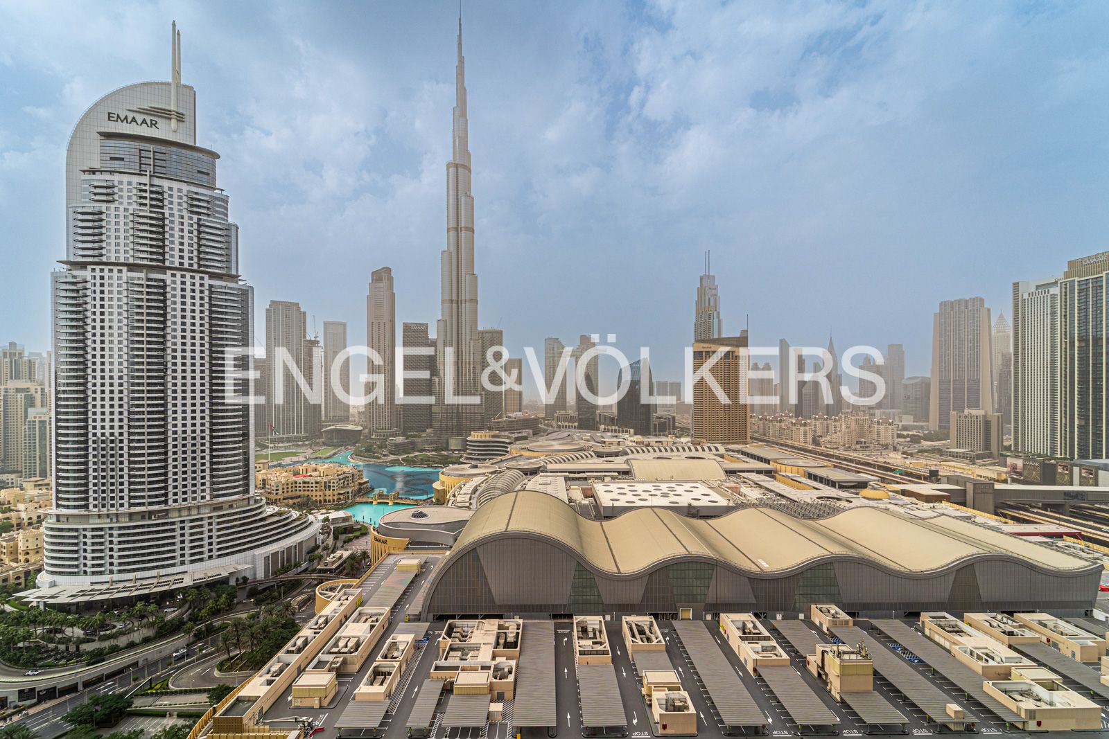 Burj Khalifa View | Fully Furnished | Vacant