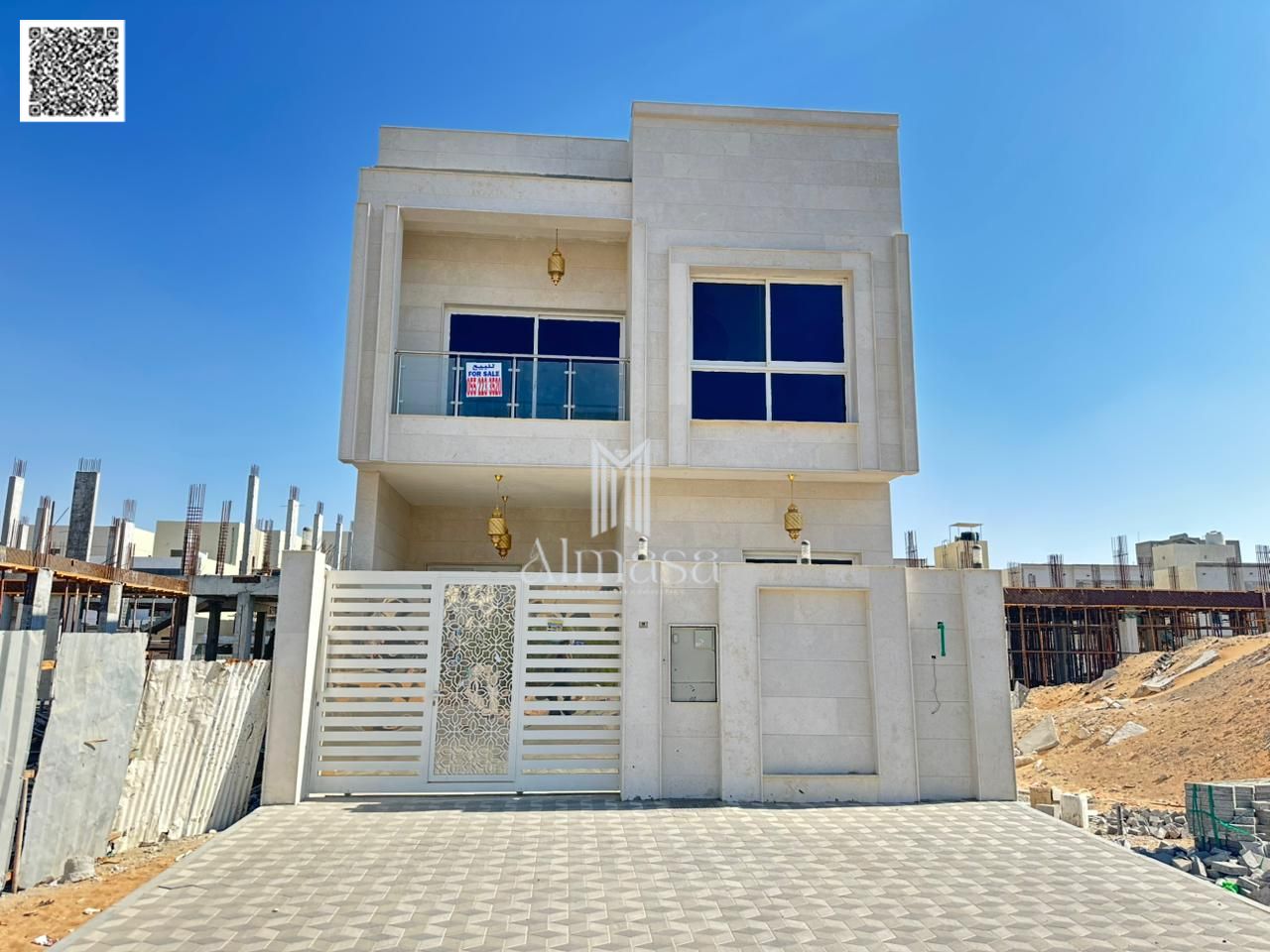 Modern villa on a main street, no service charges.