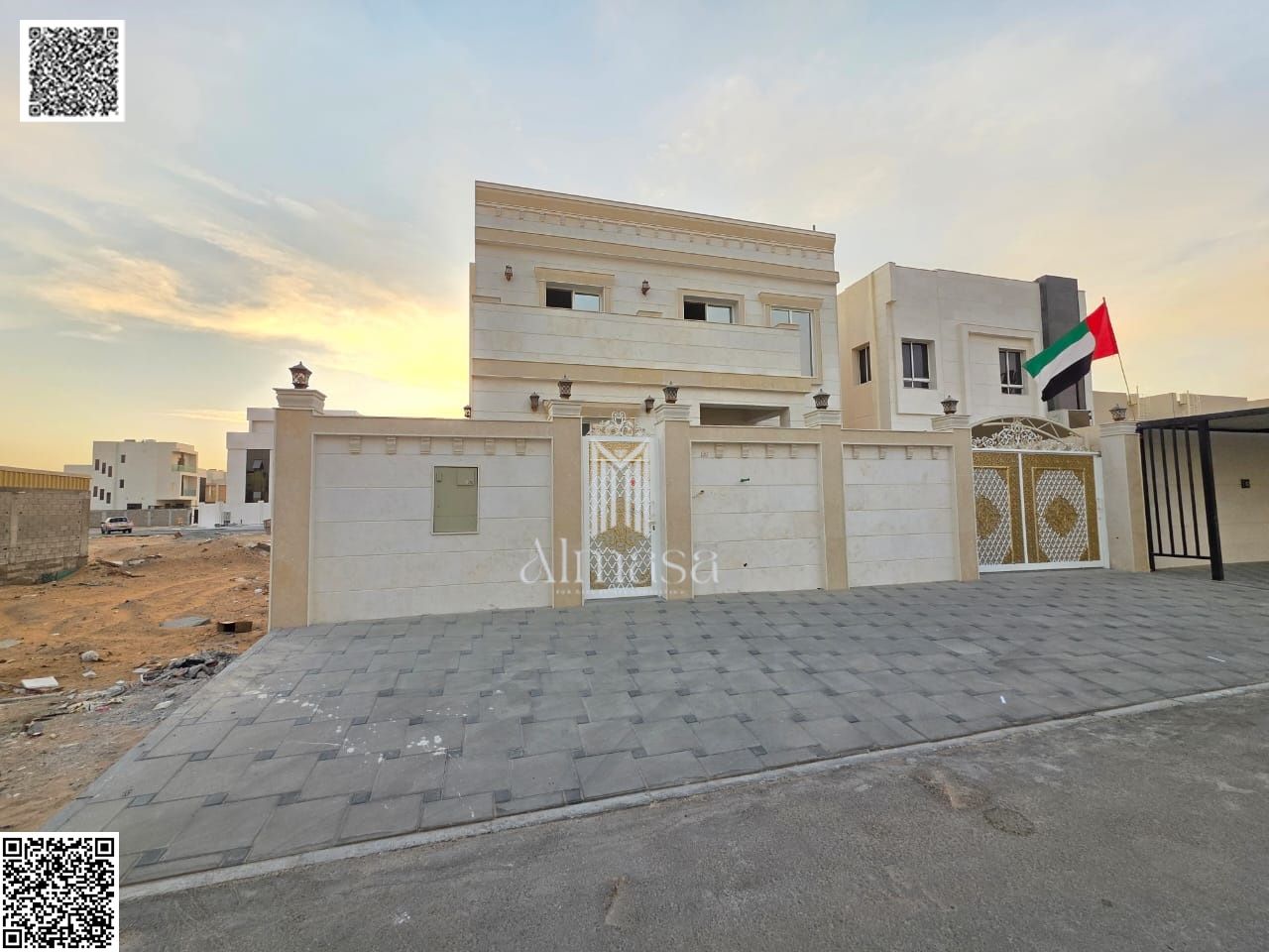 Own a luxurious two-story villa with 4 master bedrooms, with luxurious finishes and a prime location. Freehold ownership for all nationalities.