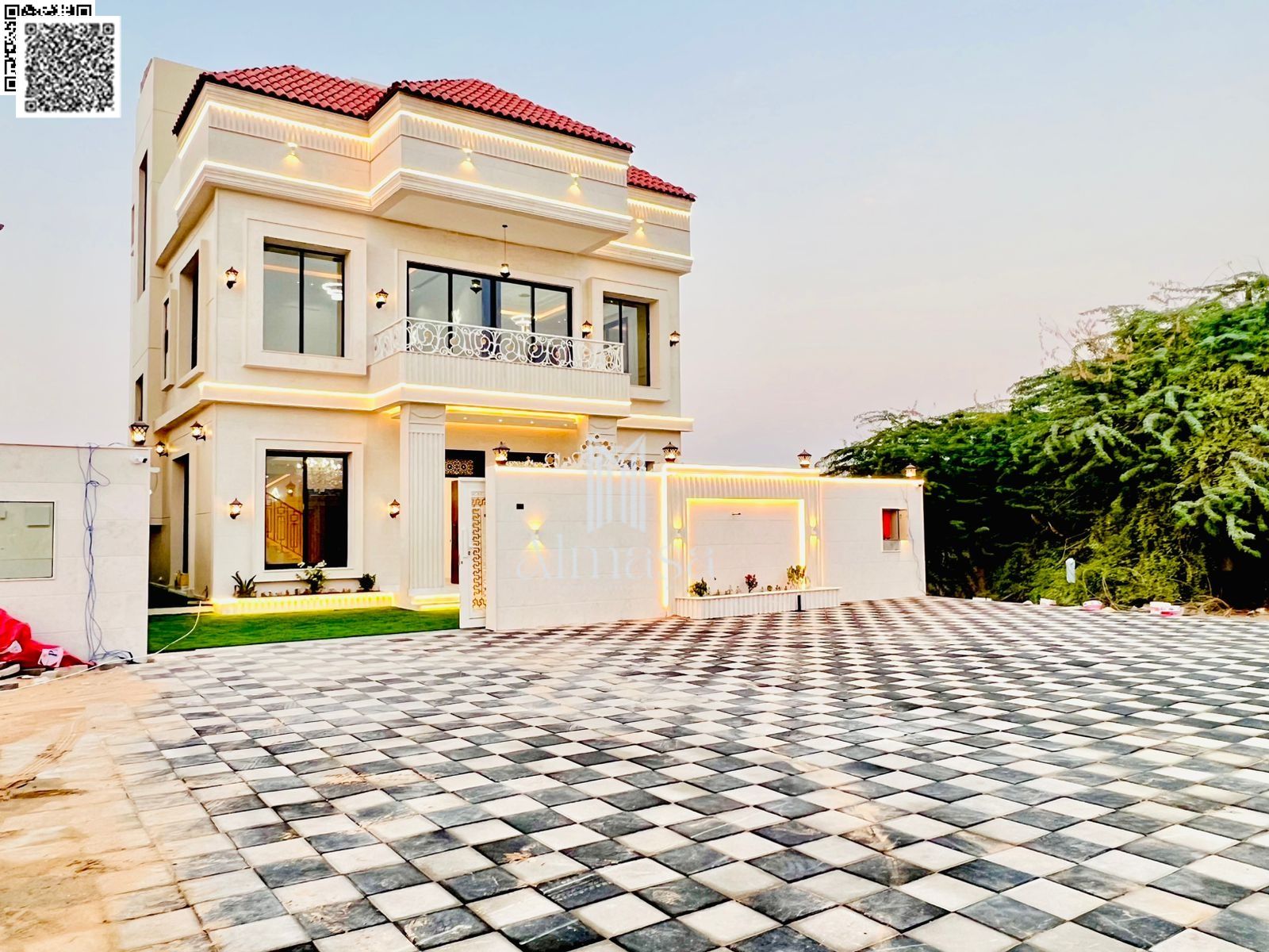 luxury classic - high-end finishes prime location