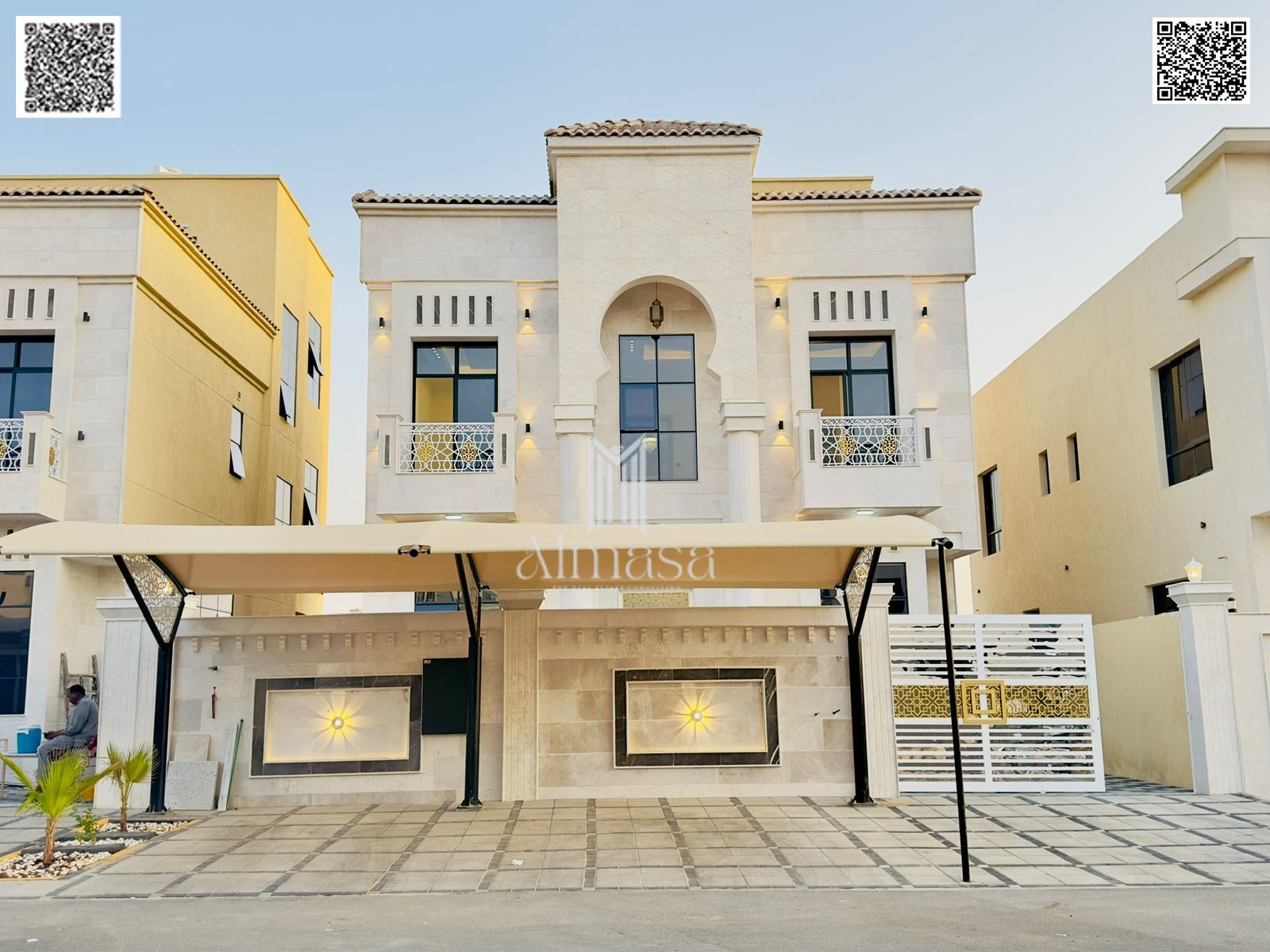 Your chance to own a two-story villa with a rooftop terrace, ready to move in, close to all services, with very luxurious designs.
