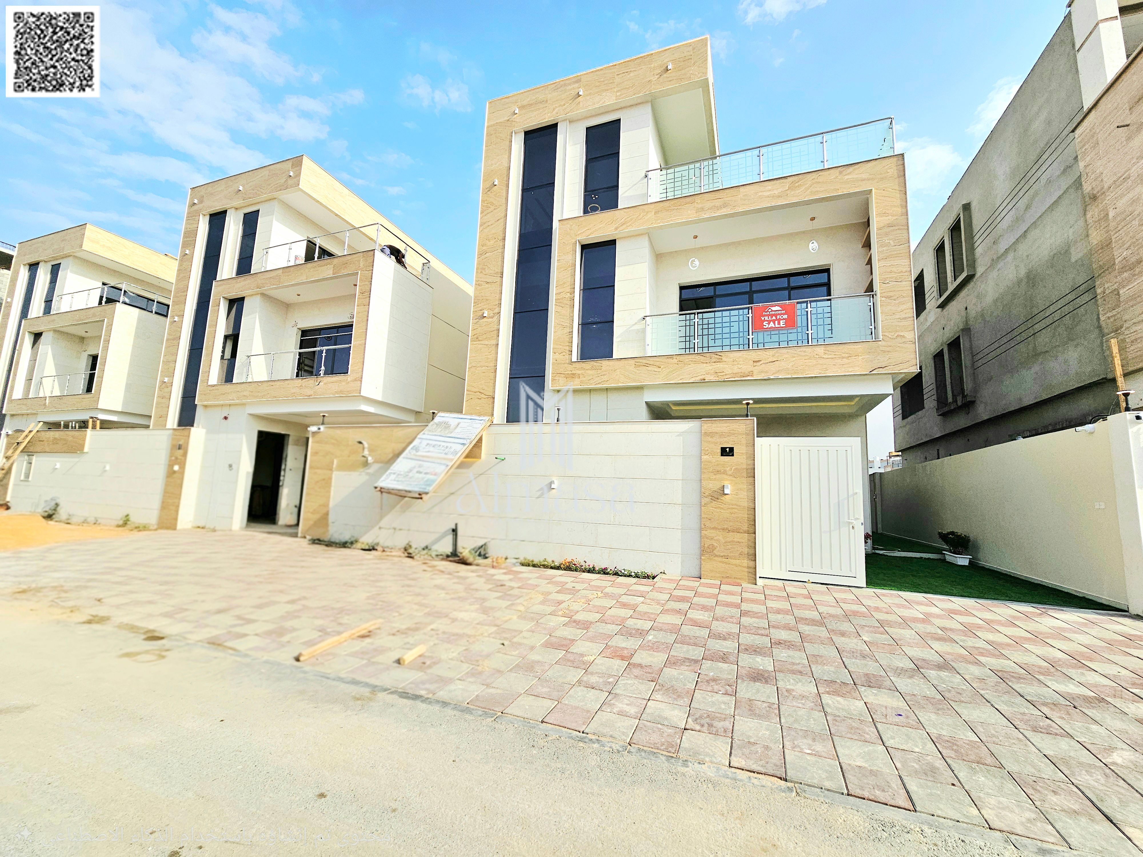 Modern villa with luxurious finishes, 6 bedrooms, swimming pool, and rooftop terrace, located directly behind Jasmine Park.