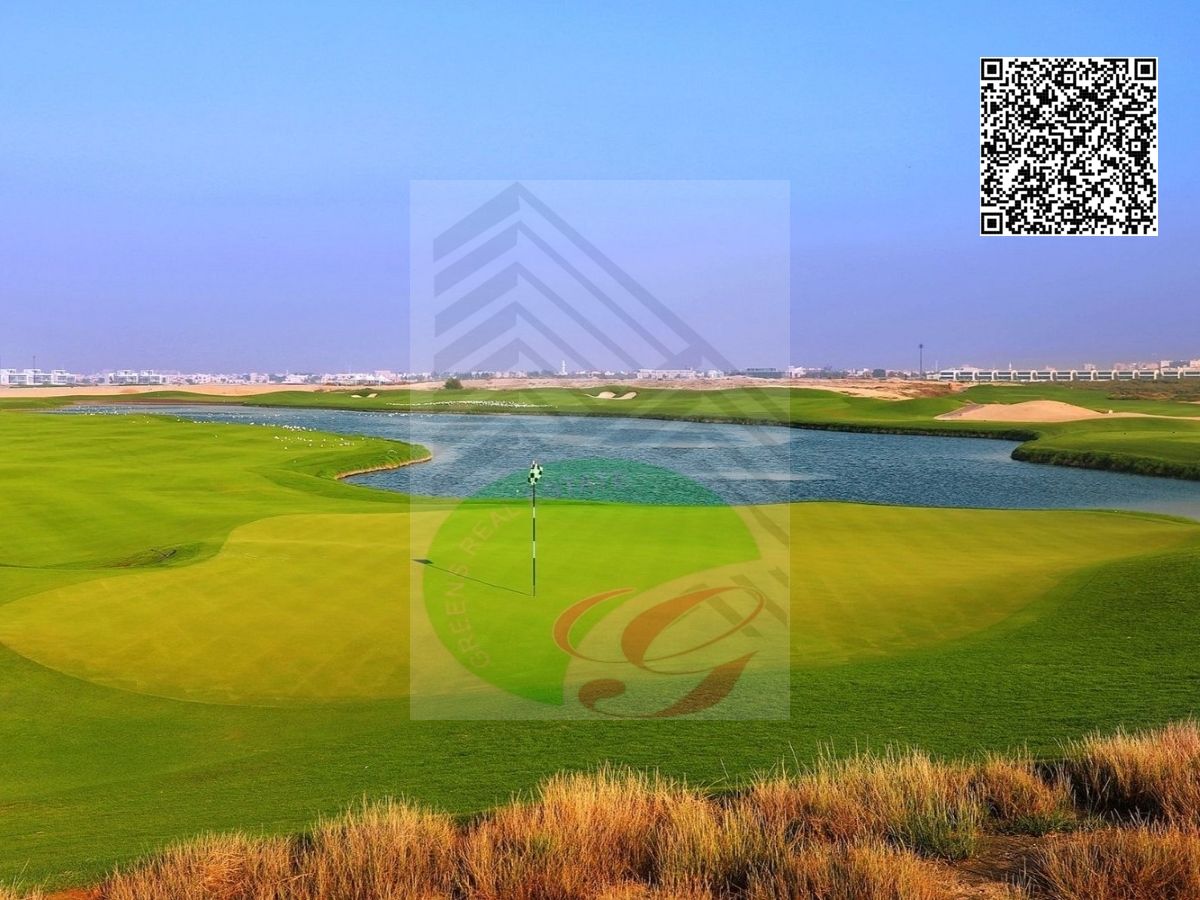 Luxury Penthouse Living Beside an 18-Hole Golf Course