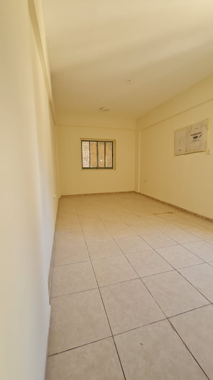 Studio in Al Rolla with large spaces and a separate kitchen, prime location, flexible payment facilities, ready to move in, 12,000 thousand dirhams.