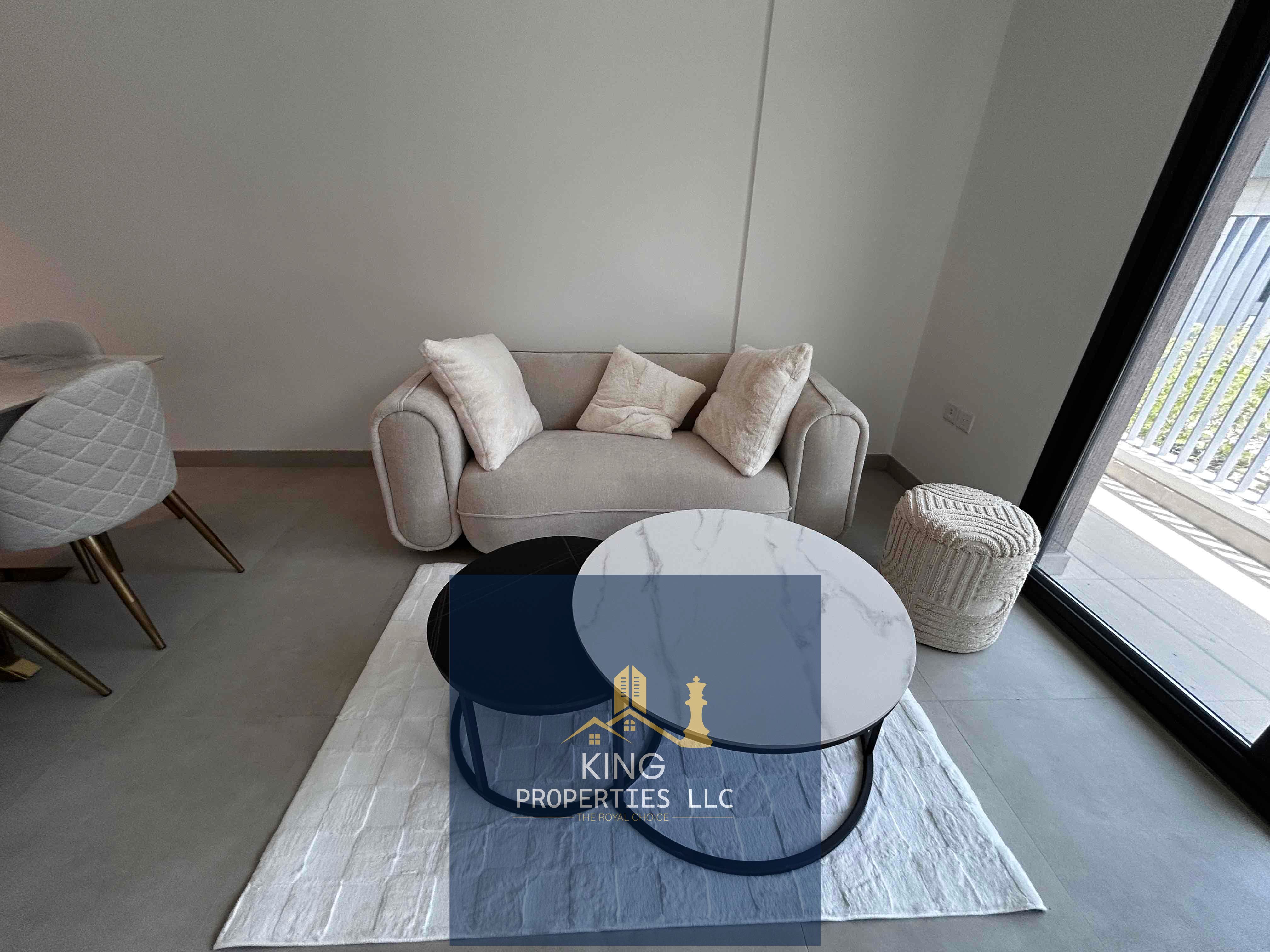 Luxury Furnished 1 BHK unit is available for rent