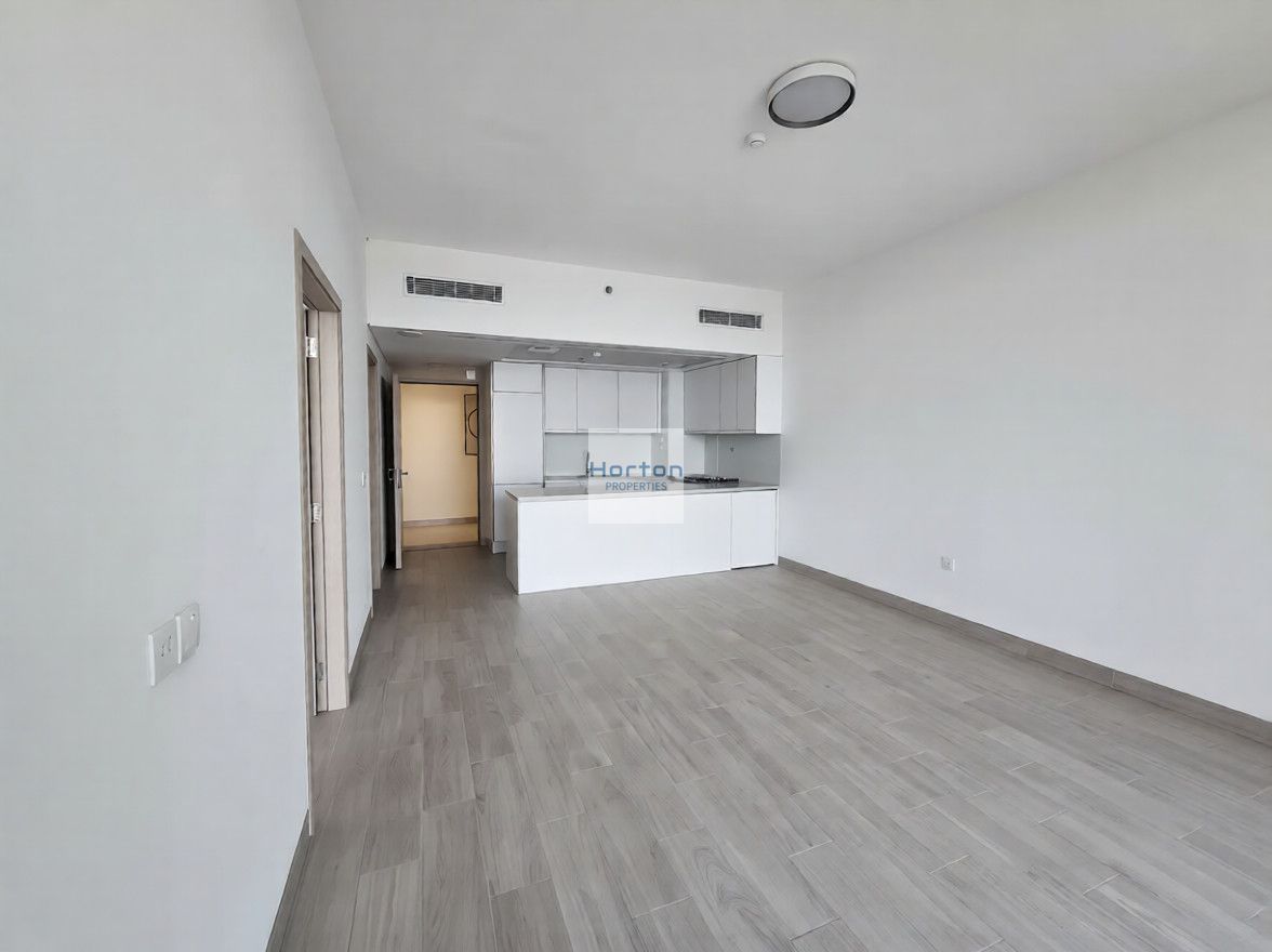 AMENITIES VIEW I SPACIOUS LAYOUT I ICONIC DESIGN