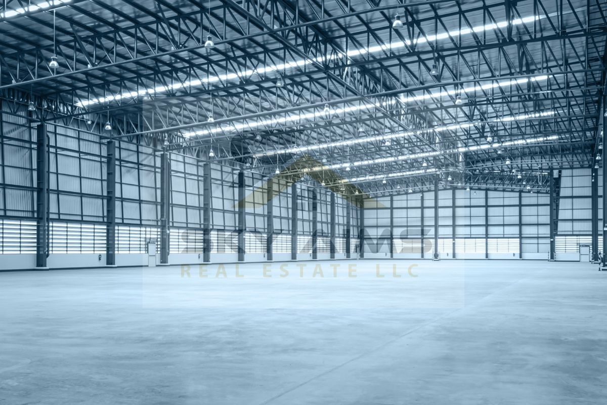 Warehouse for Rent in Umm Ramool | Coldroom | Main Road Access – Nad Al Hamar