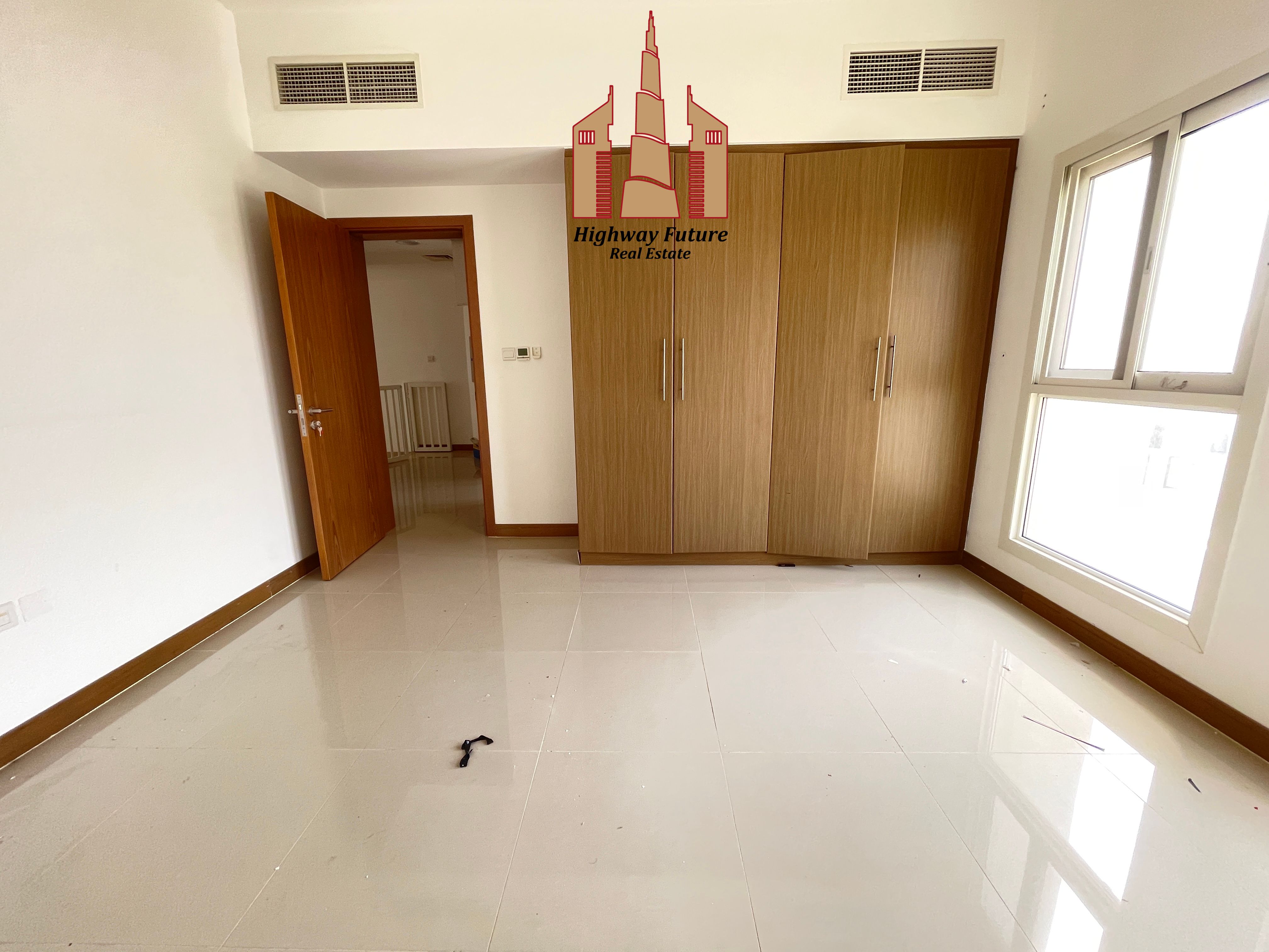 Spacious 3 Bhk Villa with maids room Amercian kitchen