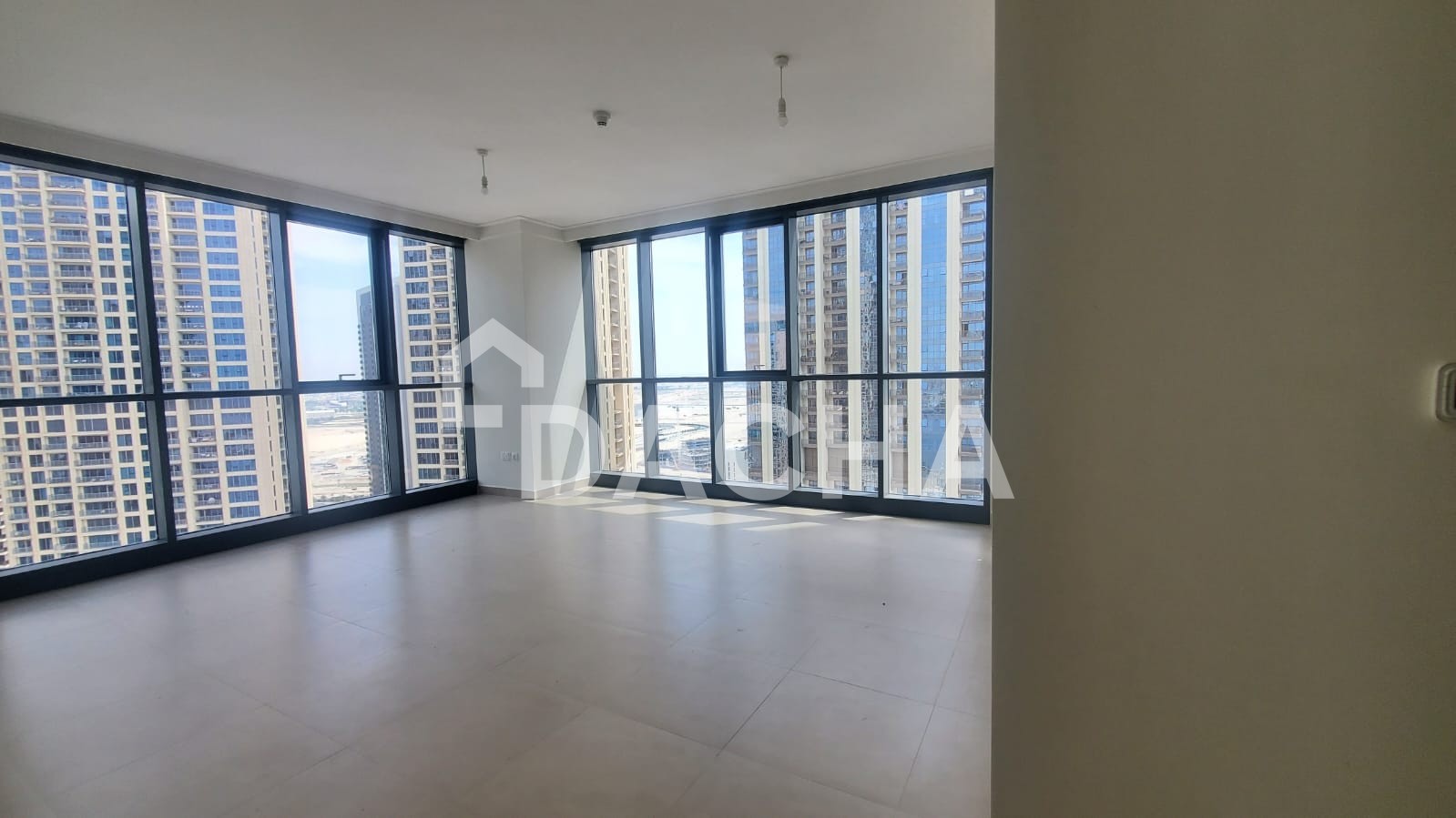 Bright Apartment | Water Views | Creek Residences