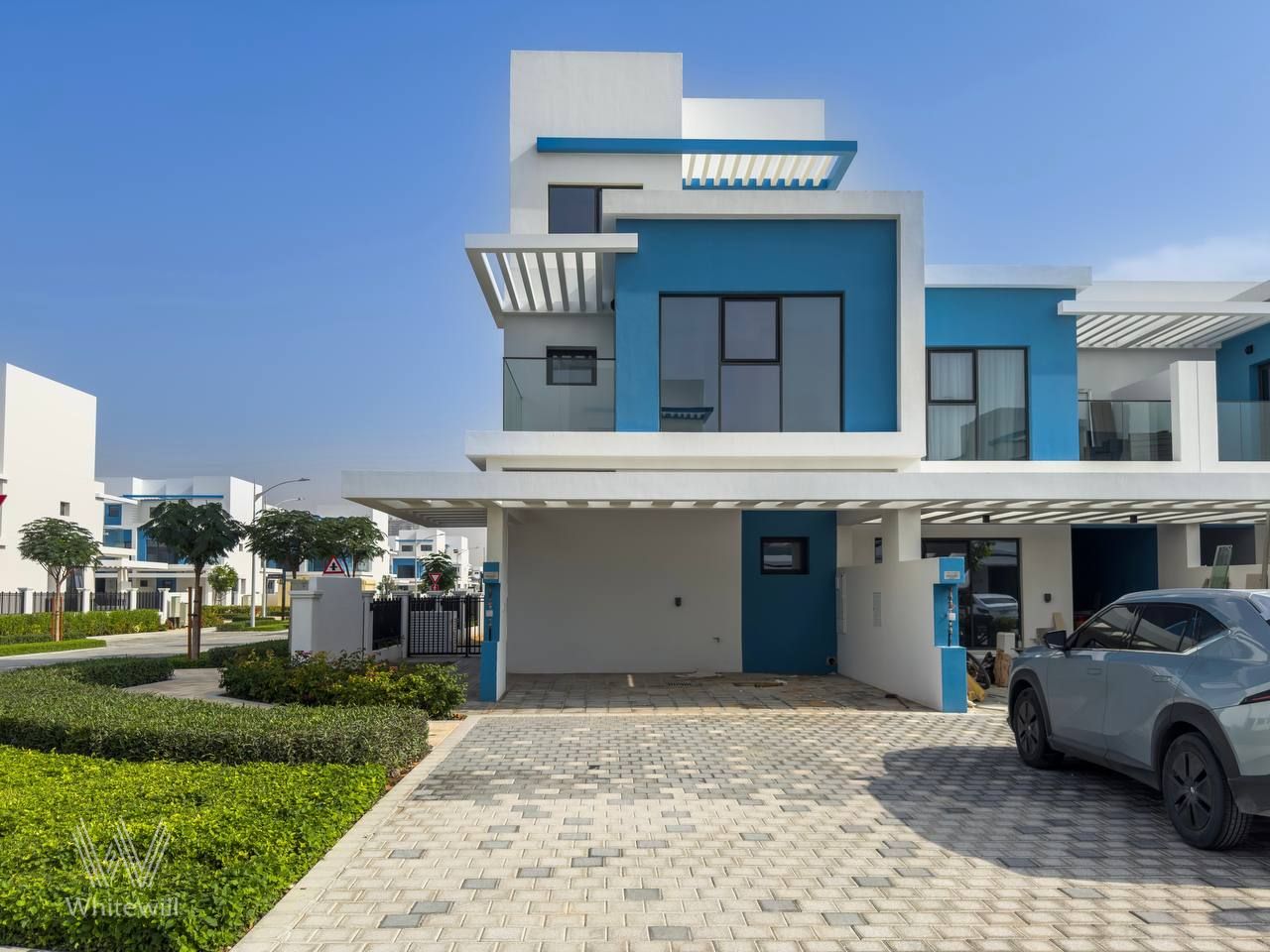 Santorini Inspired | Corner Unit | 4 Cheques