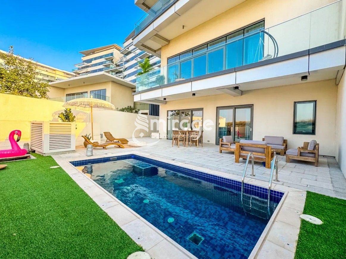 Beach House | 3BHK+M | Private Pool and Balcony