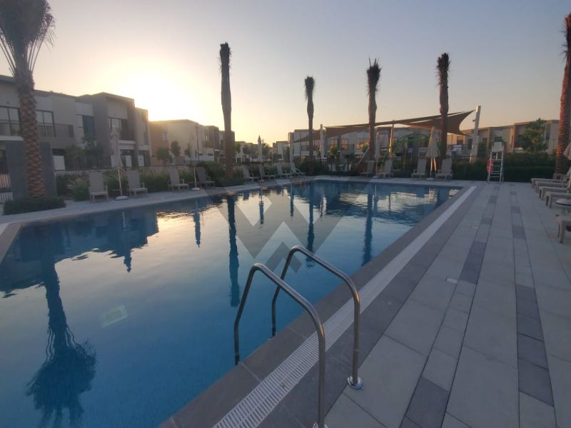 SINGLE ROW| NEAR TO POOL | CORNER