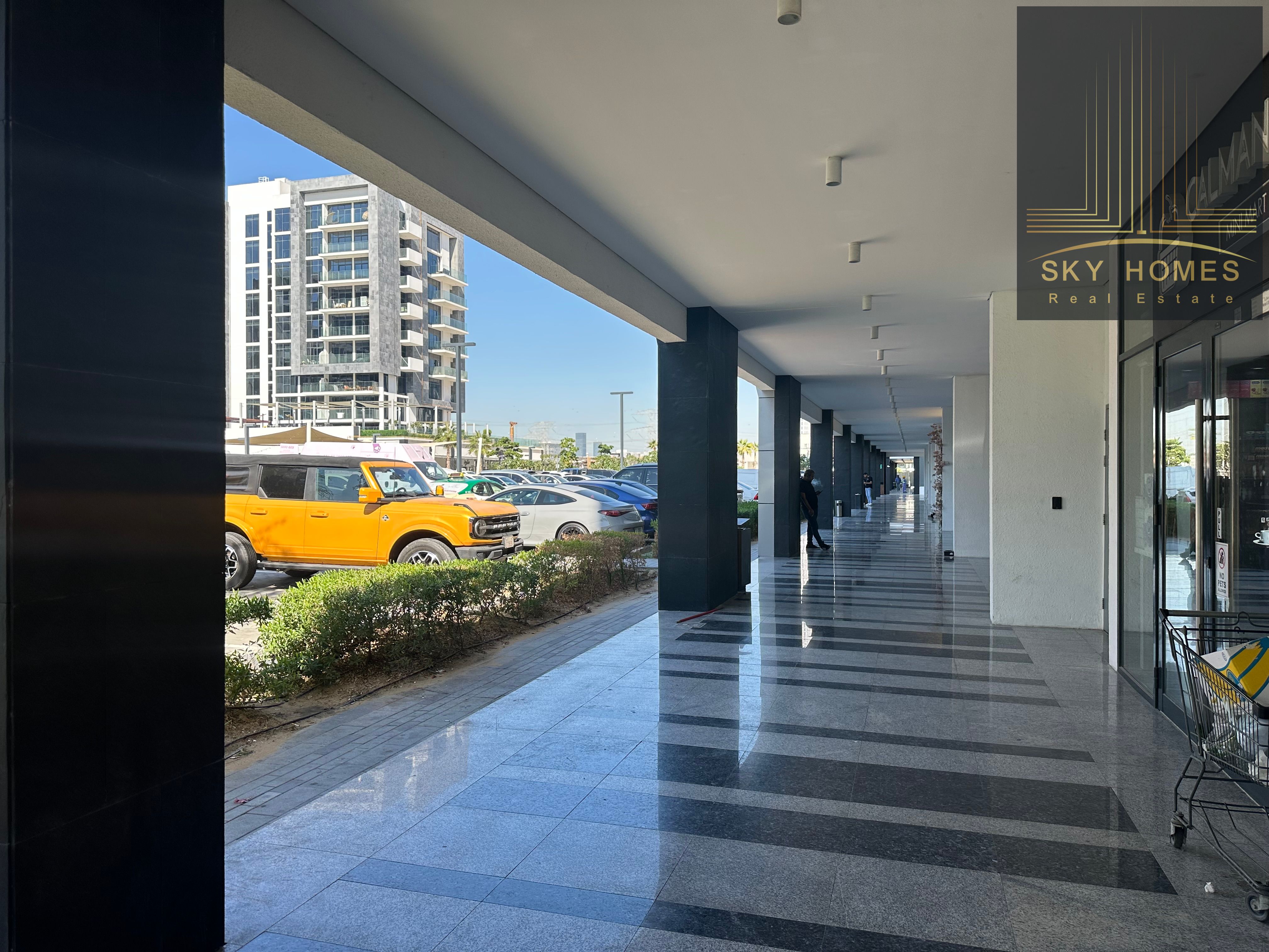 Spacious Fully Fitted Retail Available for Rent Good location Near to Parking Rent Only 145k