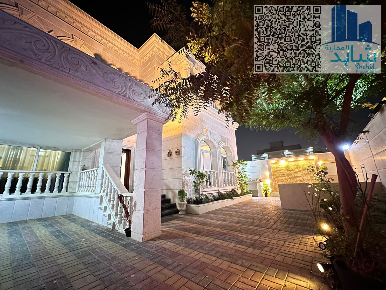 Fully Furnished / Luxury Villa / Prime Location