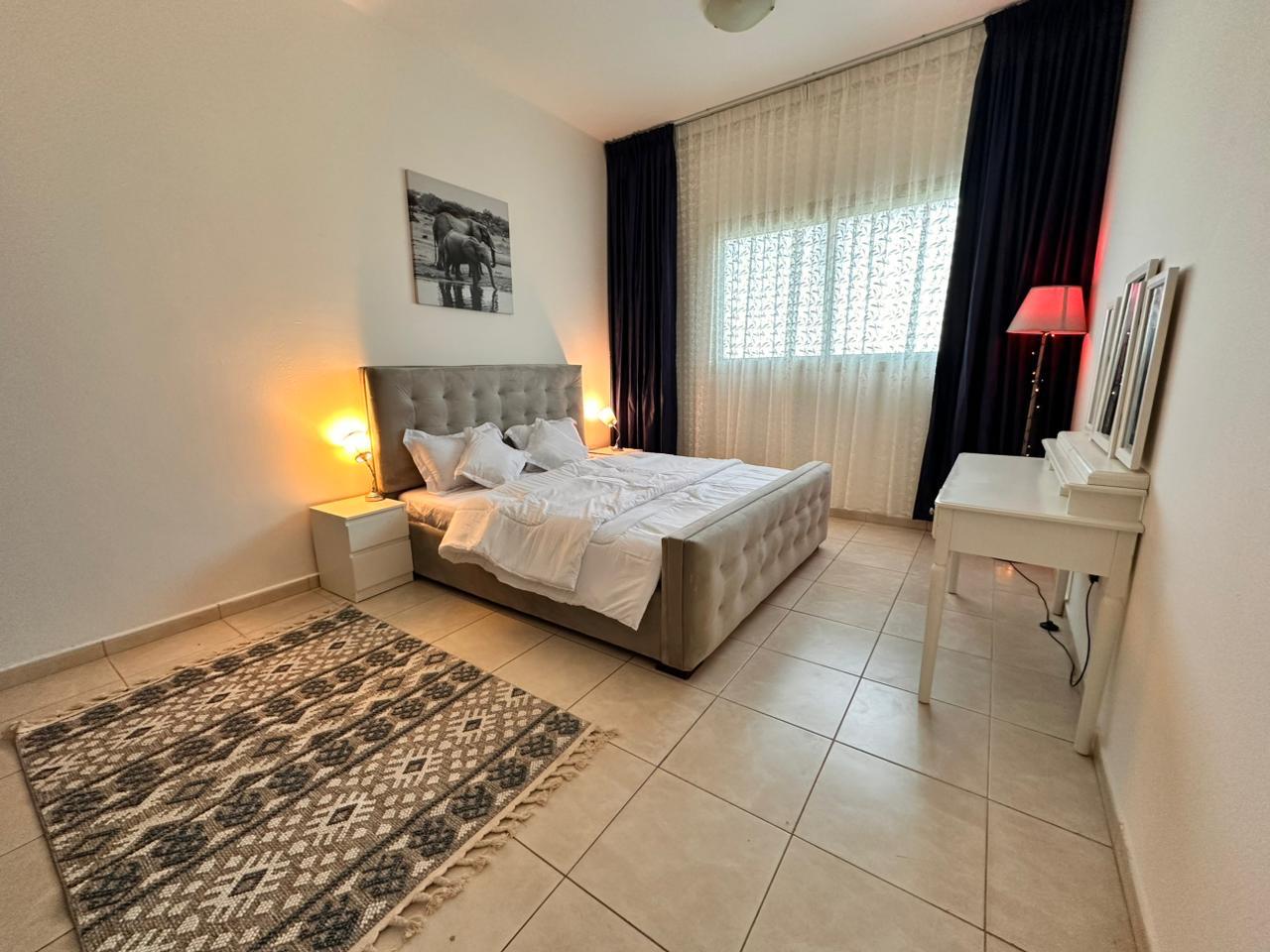 One bedroom and living room, Ajman Corniche, new furnishings, very convenient location.
