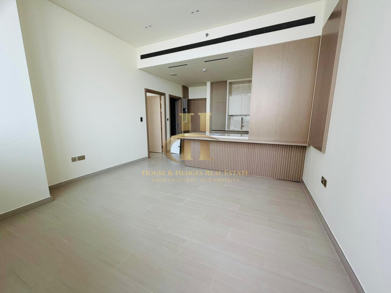 Ready to Move | Fitted Kitchen | Spacious Layout