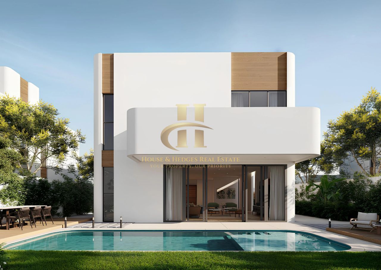 Corner Home | Lounge & Gardens | High Returns