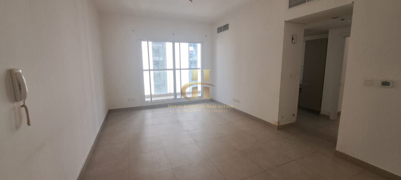 Spacious Layout | With Balcony | Close Kitchen