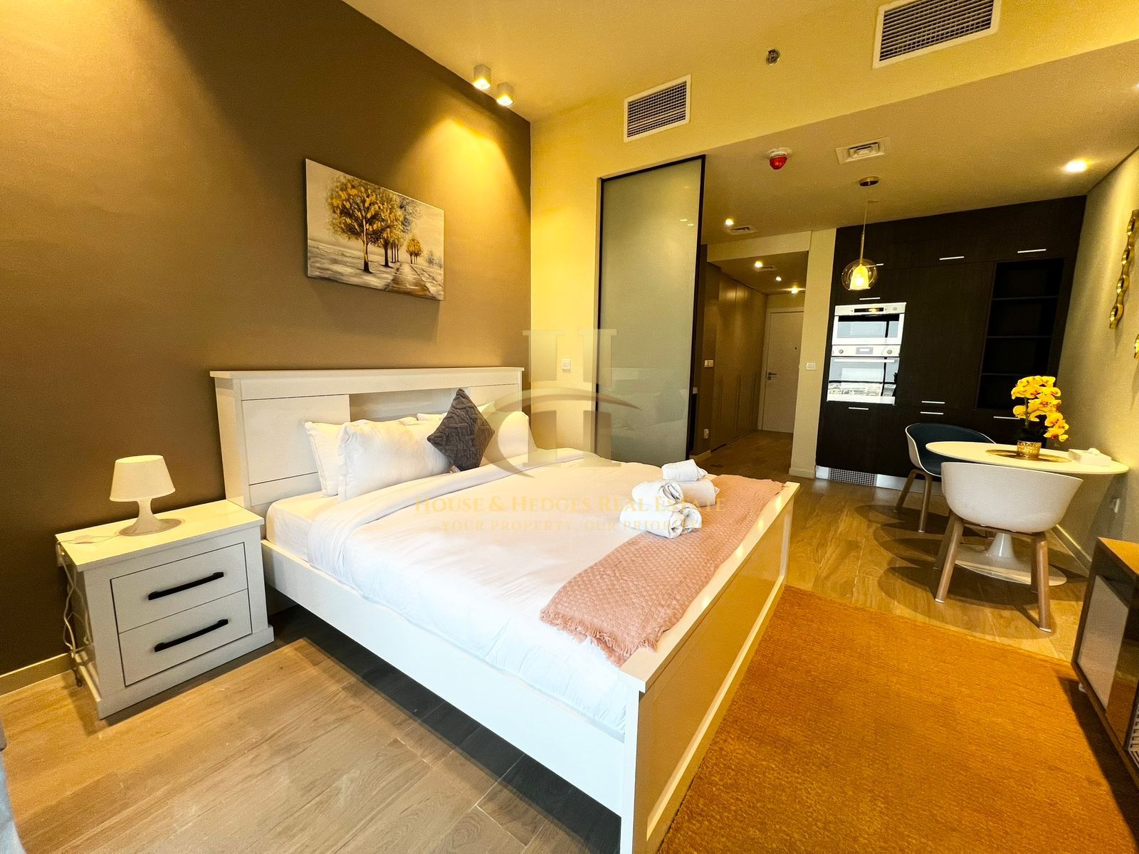 Spacious Unit | Modern Living | Prime Location