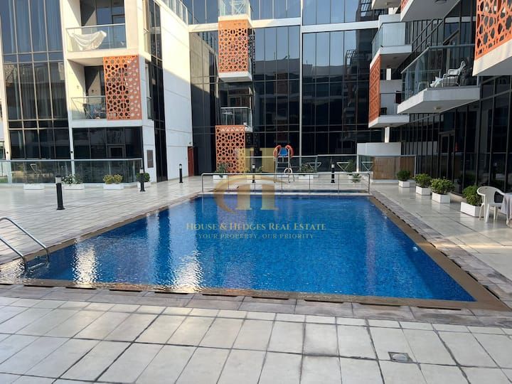 Pool View | Private Garden | Huge Size