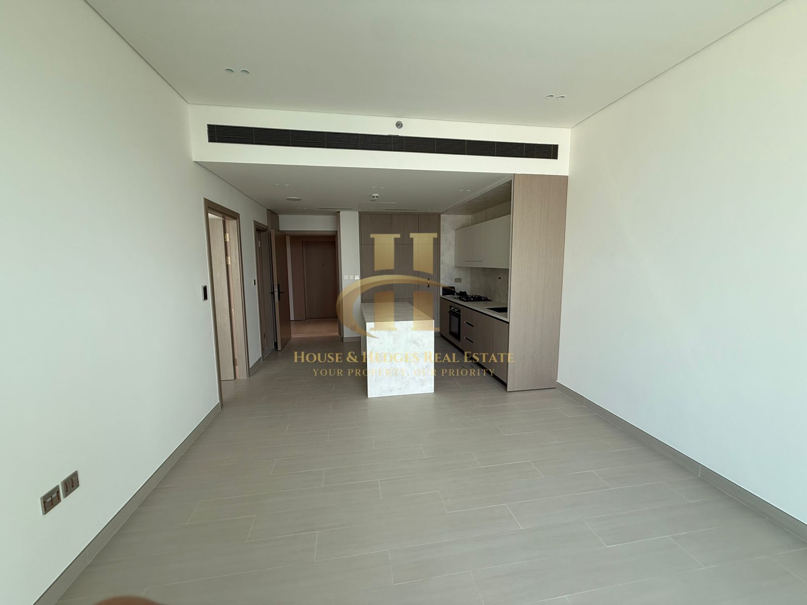 High Floor | Spacious Layout | Fitted Kitchen