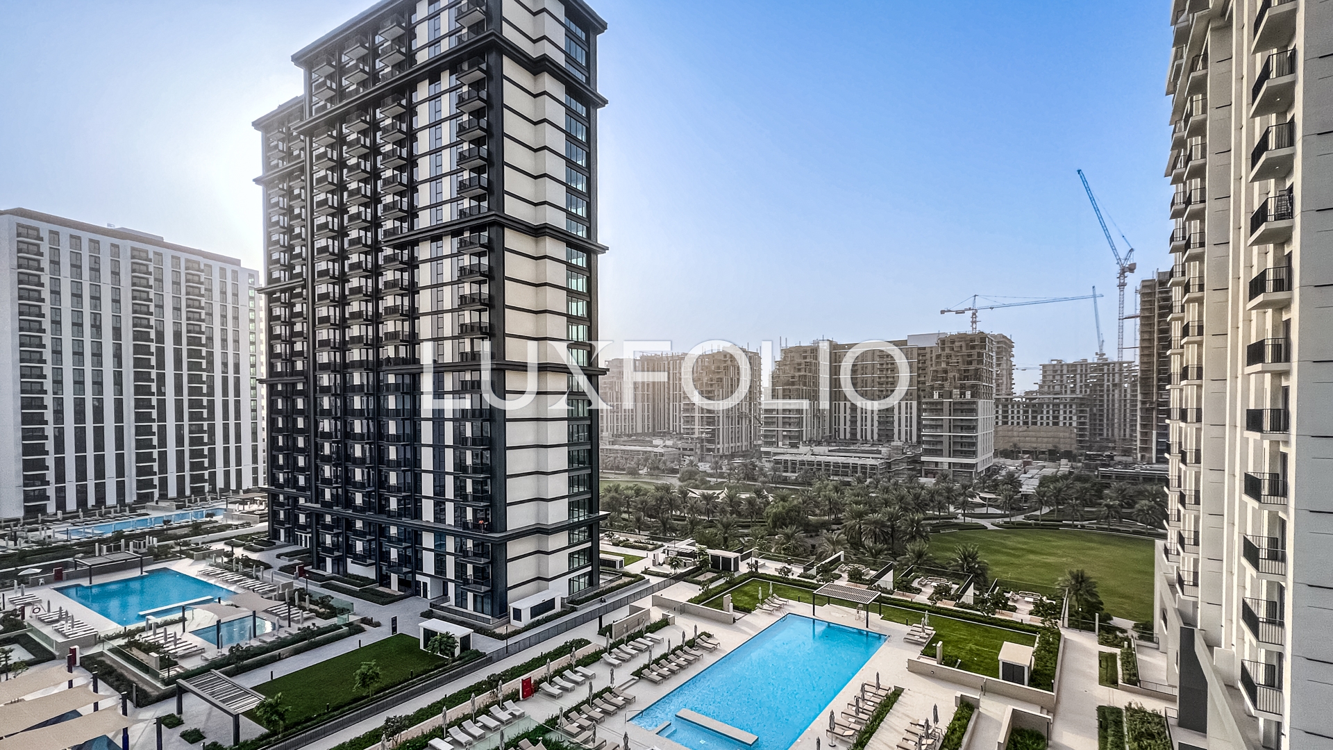 Multiple Cheques | Park and Pool View | High Floor