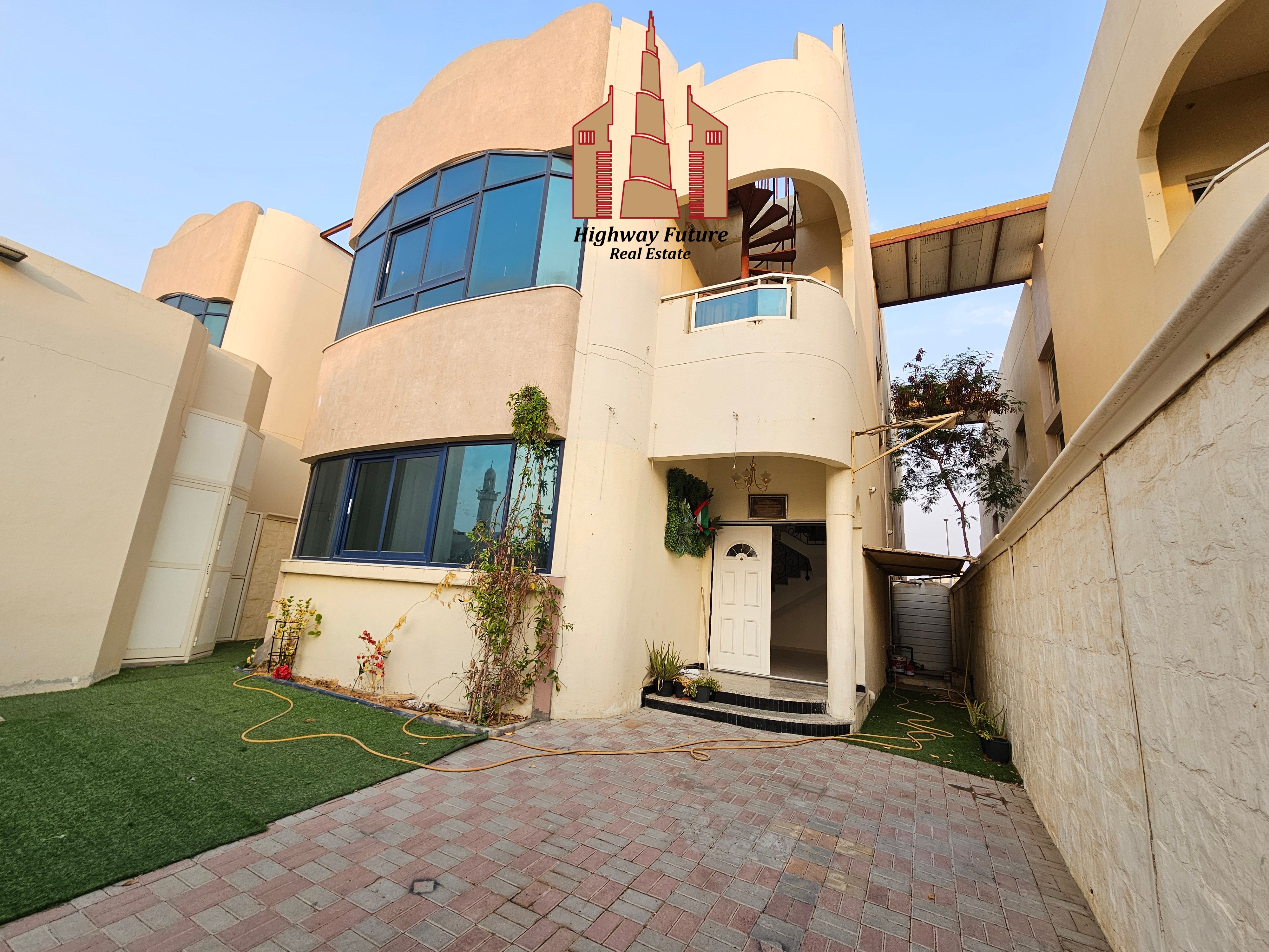 4 Bed room all Master room Hall Majlis parking near beach 95k