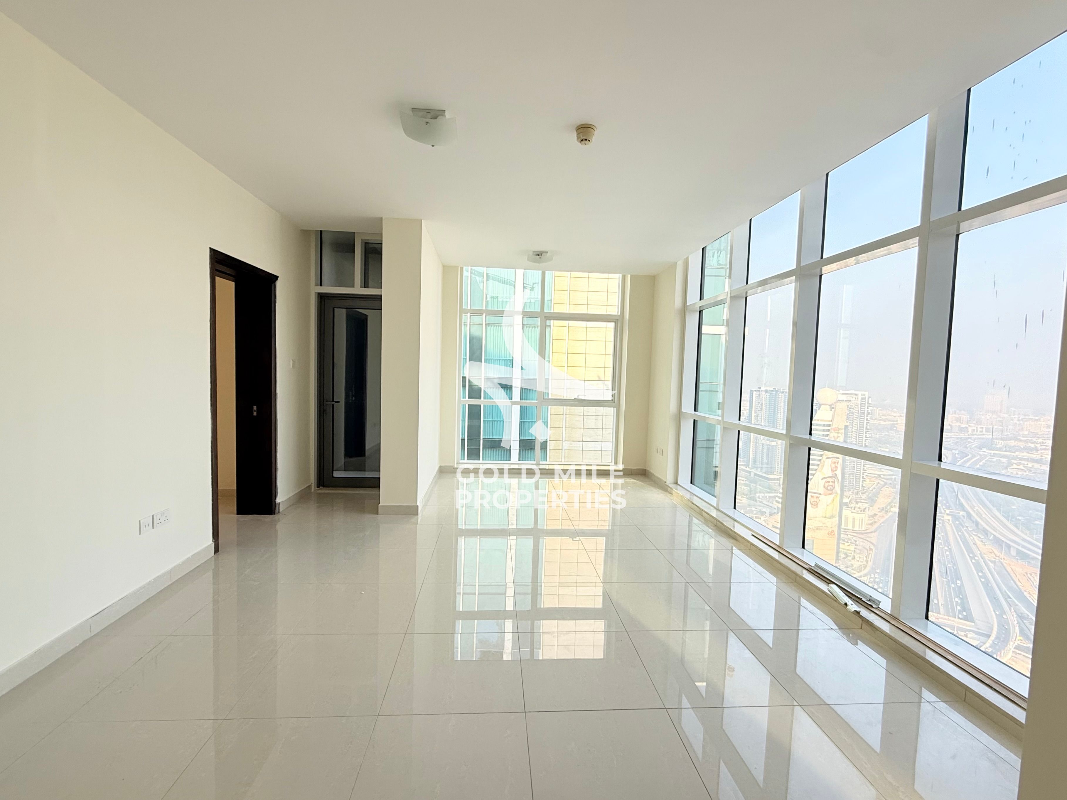 Spacious 1bhk with amazing view and balcony