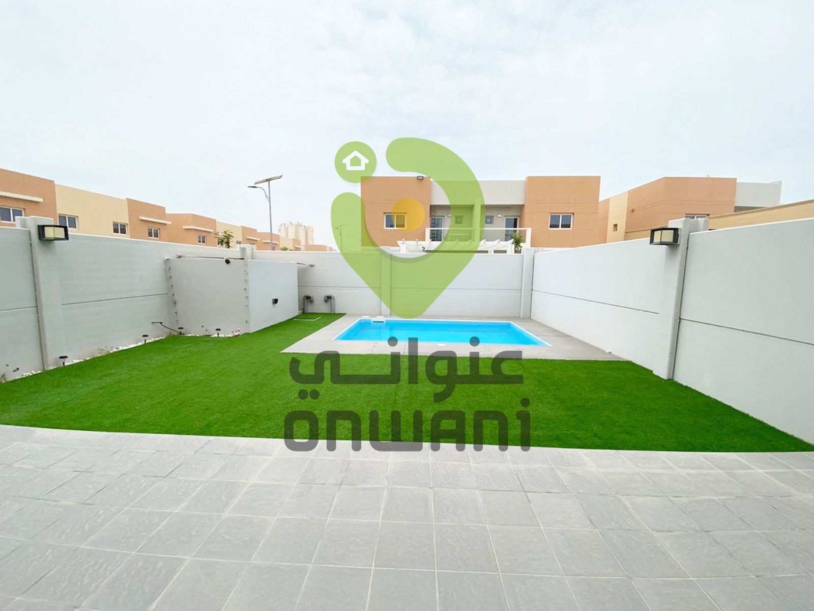 FULL COMMUNITY PRIVATE GARDEN COOL LIFESTYLE