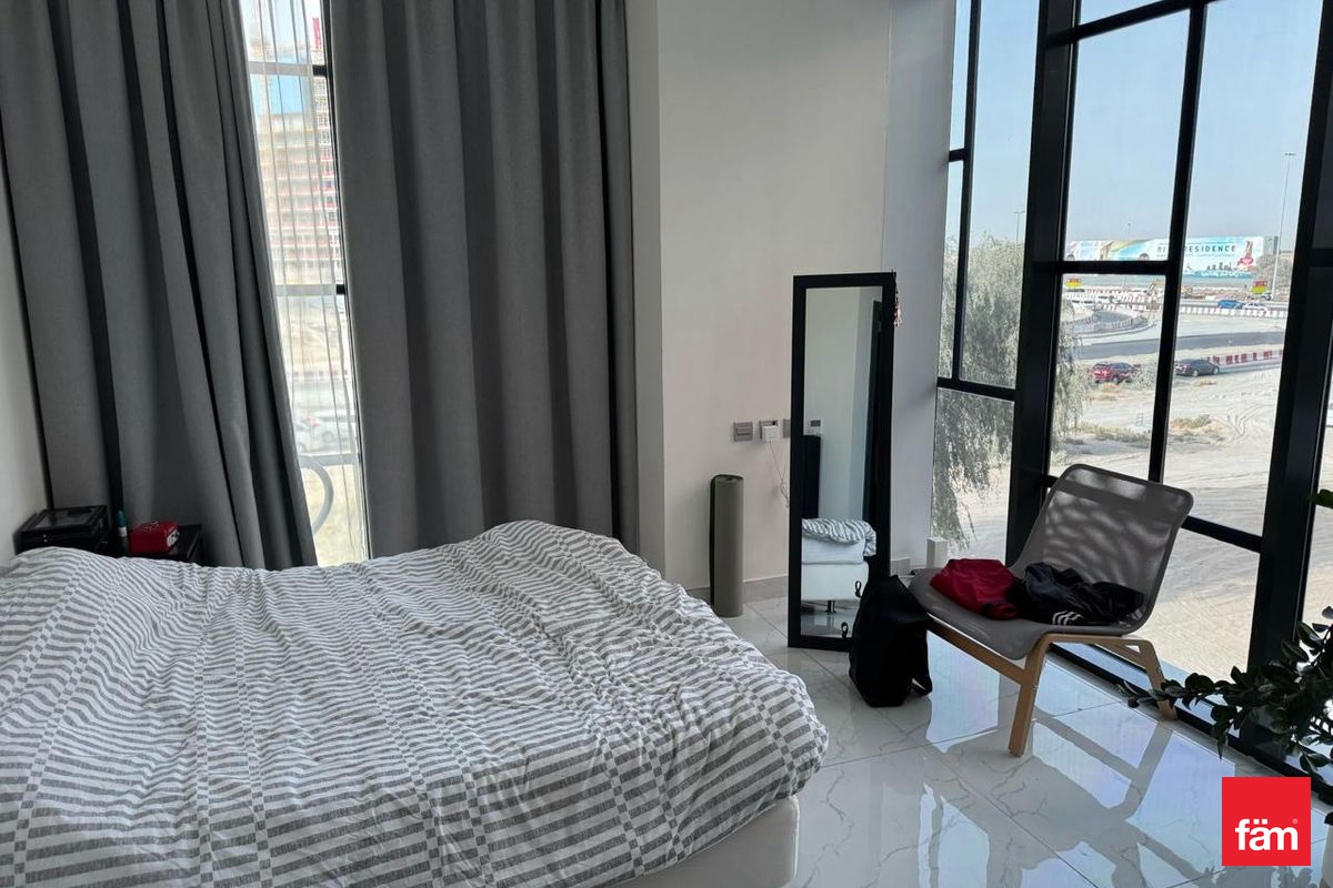 Vacant | Multiple Options | Near To Park